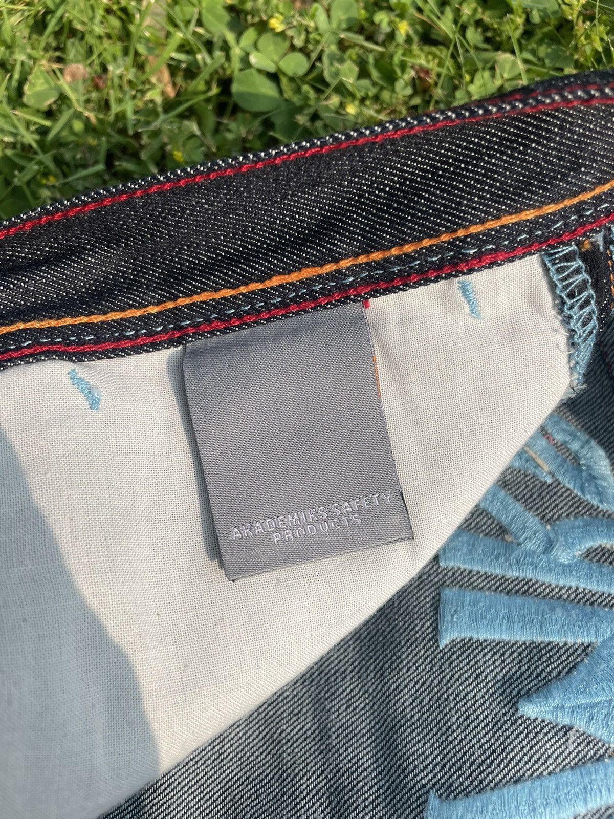 Akademiks Vintage Y2K Akademiks Baggy Embroidered Denim Jean Shorts Size US 34 / EU 50 - 12 Thumbnail