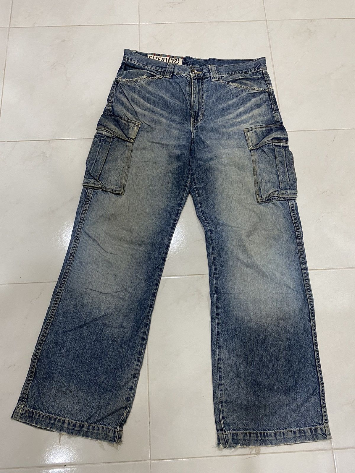 Gap GAP Distressed Cargo Jean Size US 32 / EU 48 - 2 Thumbnail