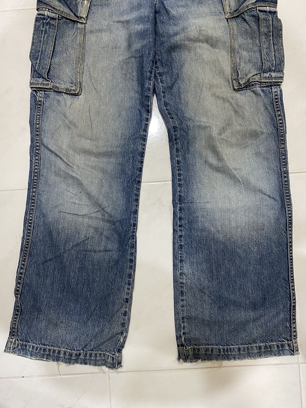 Gap GAP Distressed Cargo Jean Size US 32 / EU 48 - 4 Thumbnail