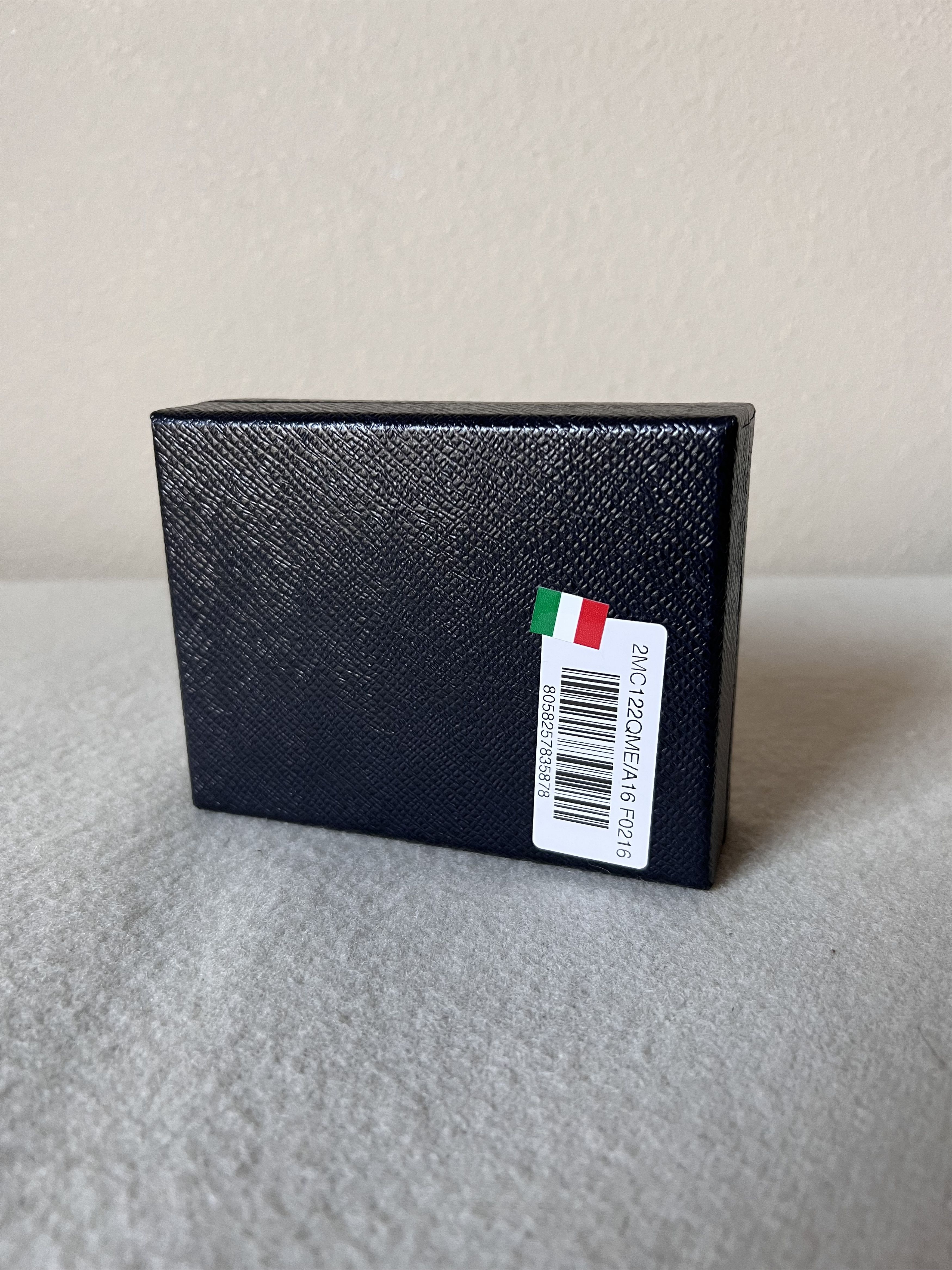 Prada Prada Saffiano Leather Logo Wallet in Black Size ONE SIZE - 8 Thumbnail