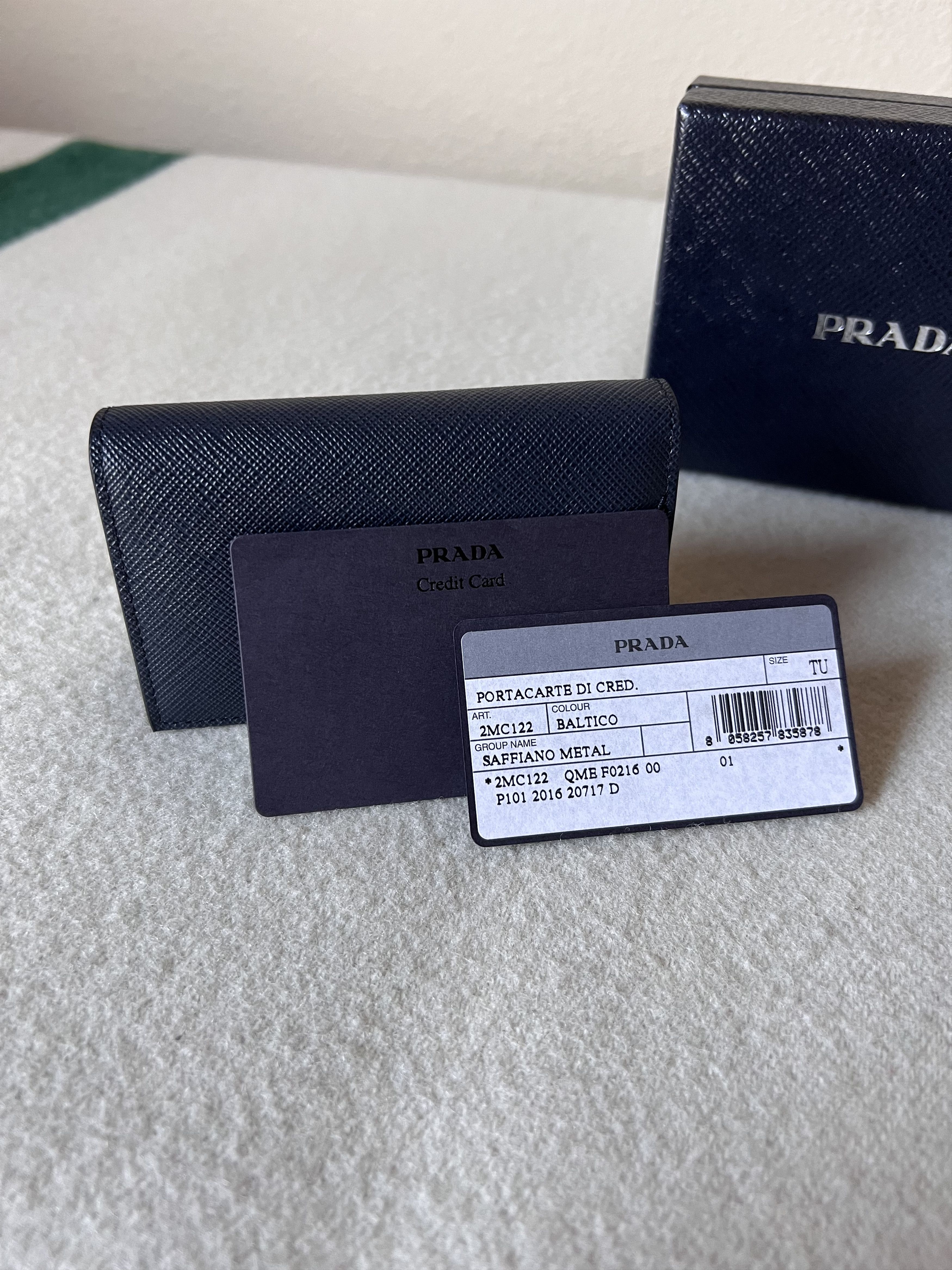 Prada Prada Saffiano Leather Logo Wallet in Black Size ONE SIZE - 3 Thumbnail