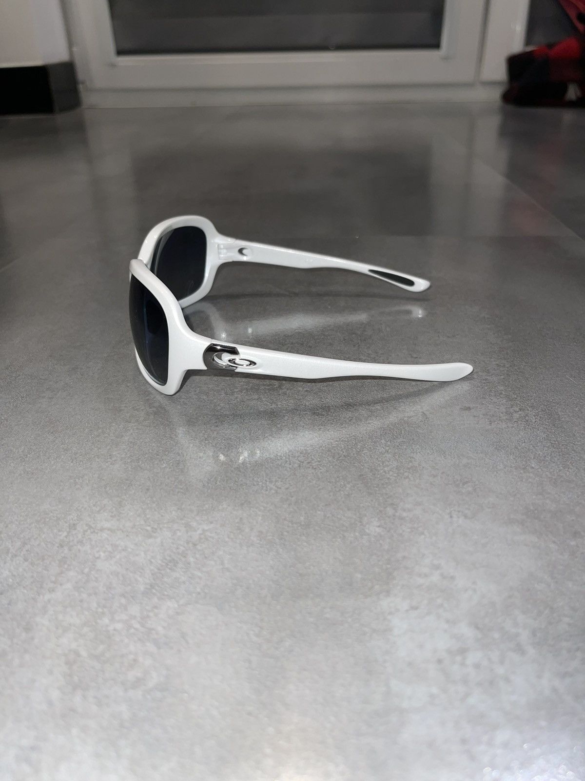 Oakley Oakley OO9198-15 "Pulse" White Sunglasses Size ONE SIZE - 5 Thumbnail
