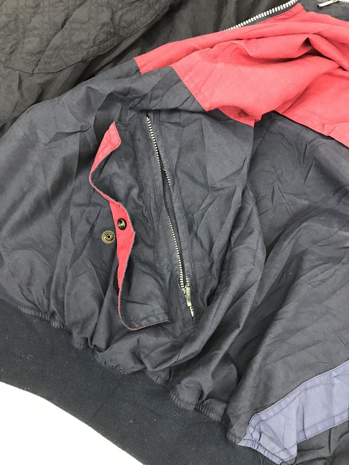 Japanese Brand Hatton Court Sports Big Logo Windbreaker Jacket Surfing Size US M / EU 48-50 / 2 - 13 Thumbnail