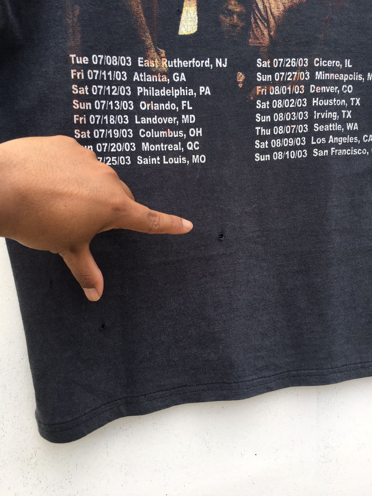 Band Tees Rare Vintage 2003 Metallica Concert Tour Tshirt Size US M / EU 48-50 / 2 - 22 Thumbnail
