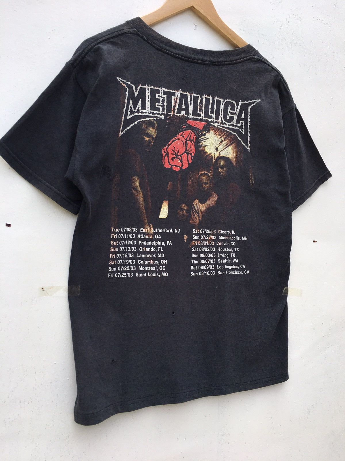 Band Tees Rare Vintage 2003 Metallica Concert Tour Tshirt Size US M / EU 48-50 / 2 - 17 Thumbnail