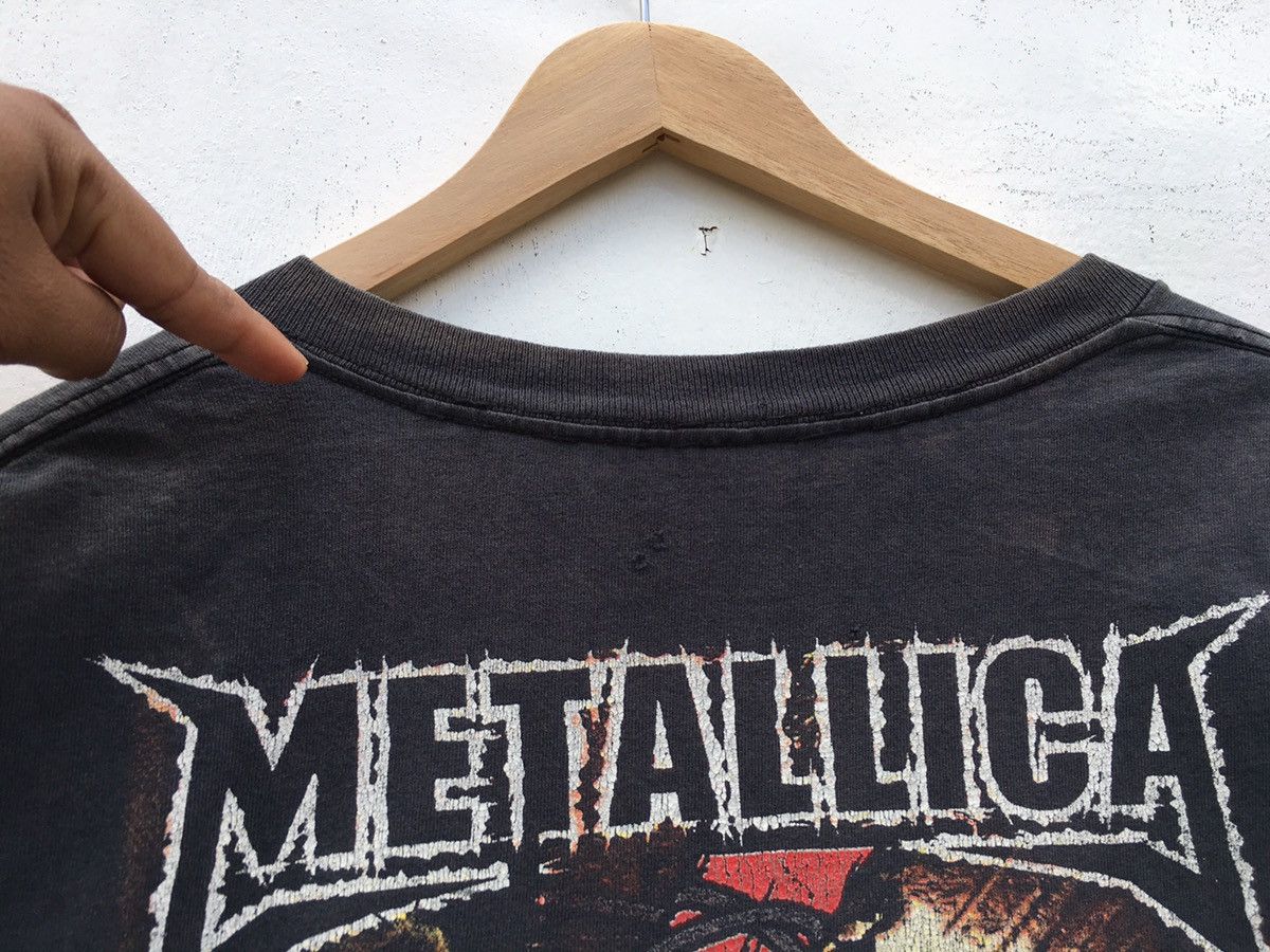 Band Tees Rare Vintage 2003 Metallica Concert Tour Tshirt Size US M / EU 48-50 / 2 - 24 Thumbnail