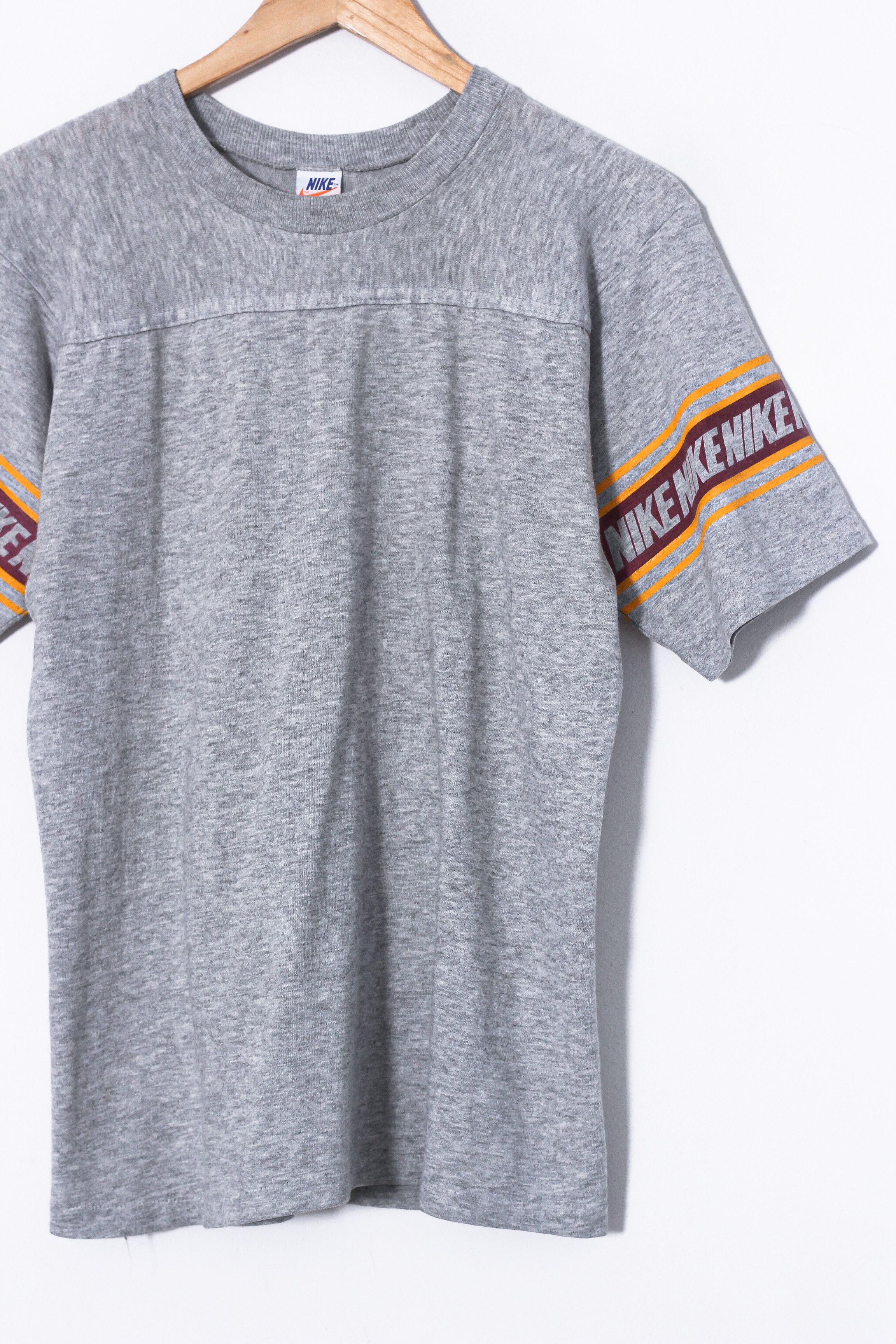 Nike × Vintage Vintage NIKE Tee T Shirt 80s A7593 Size US S / EU 44-46 / 1 - 5 Thumbnail