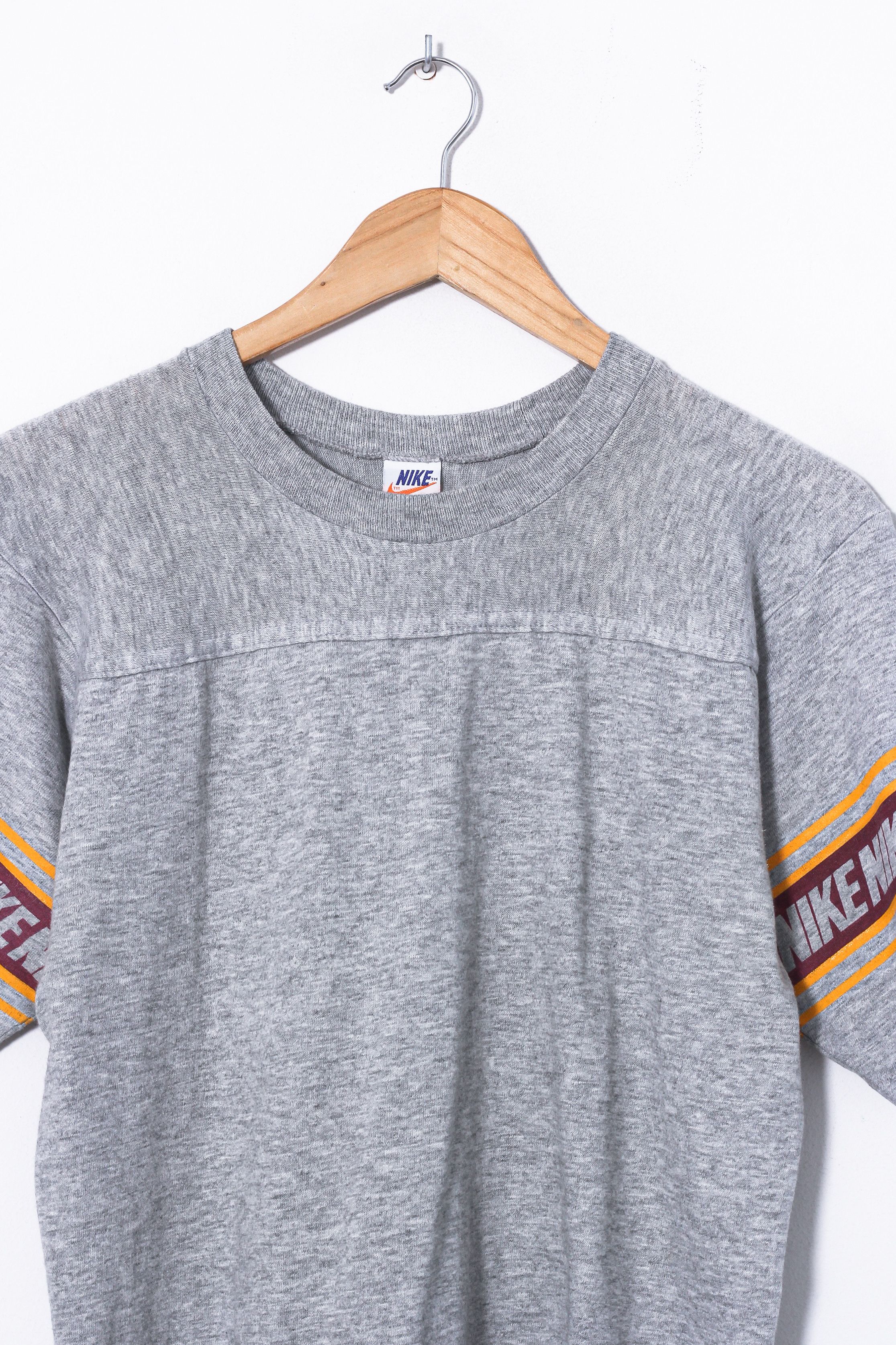 Nike × Vintage Vintage NIKE Tee T Shirt 80s A7593 Size US S / EU 44-46 / 1 - 4 Thumbnail