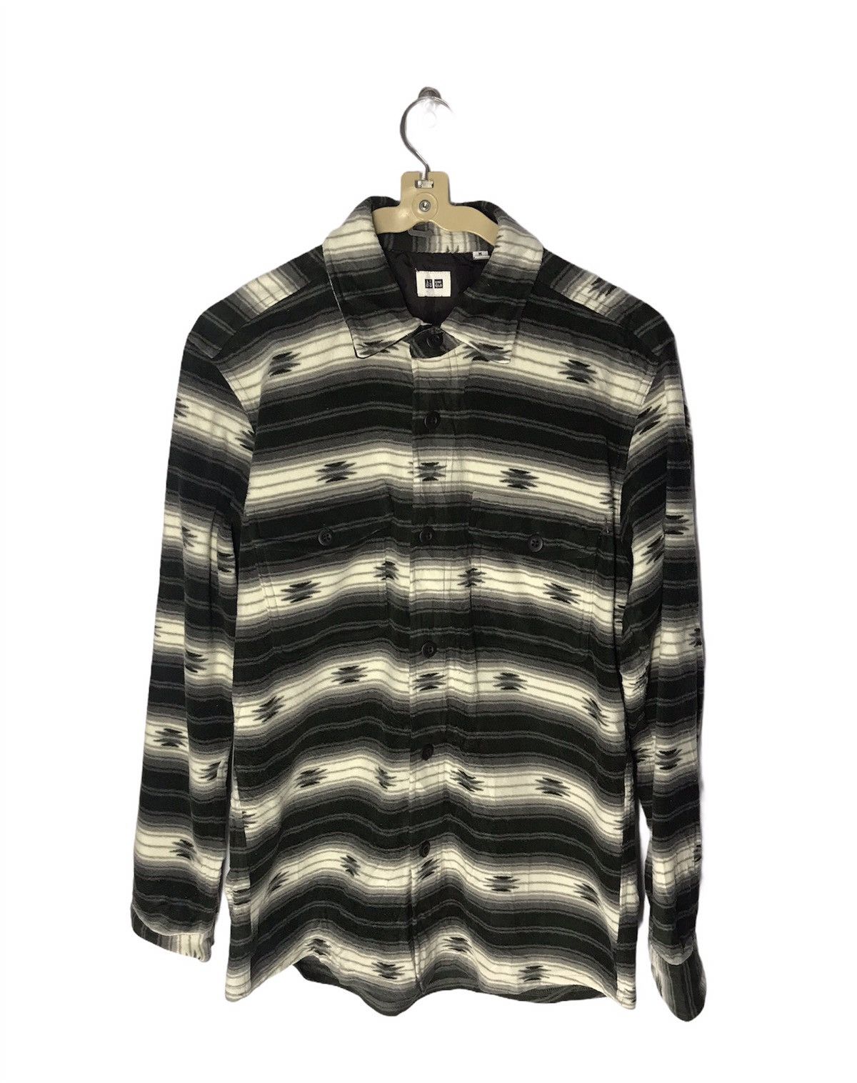 Uniqlo Uniqlo fleece flannel shirt inspired by Navajo Size US M / EU 48-50 / 2 - 1 Thumbnail