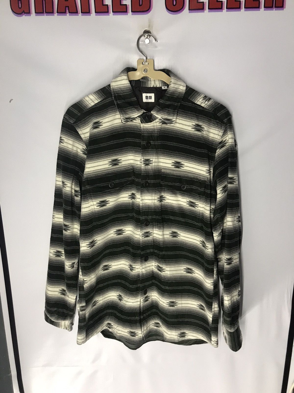Uniqlo Uniqlo fleece flannel shirt inspired by Navajo Size US M / EU 48-50 / 2 - 4 Thumbnail