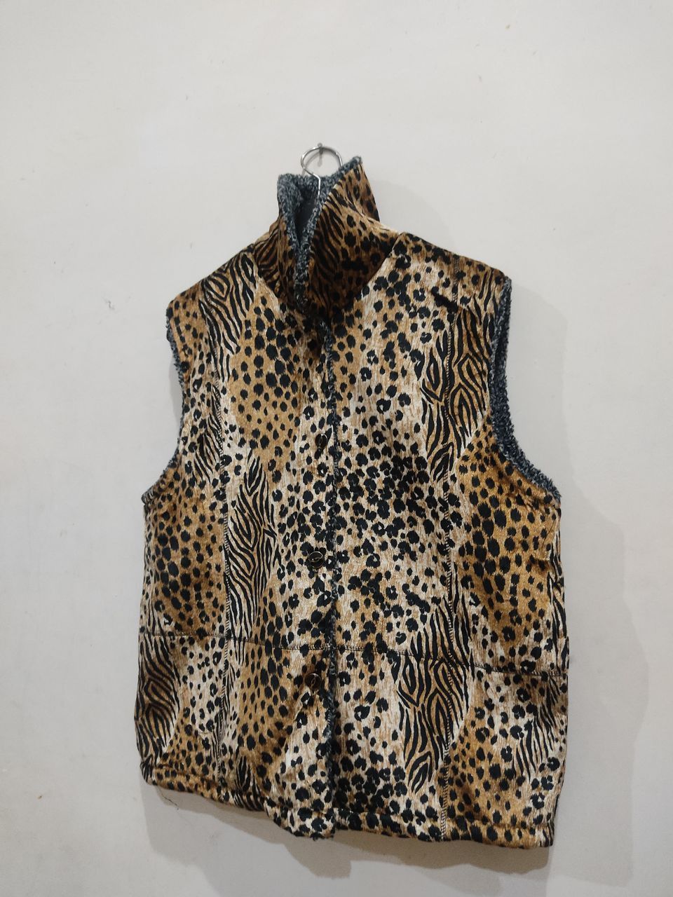 Japanese Brand × Vintage Vintage Leopard Puffer Vest Size US L / EU 52-54 / 3 - 2 Thumbnail