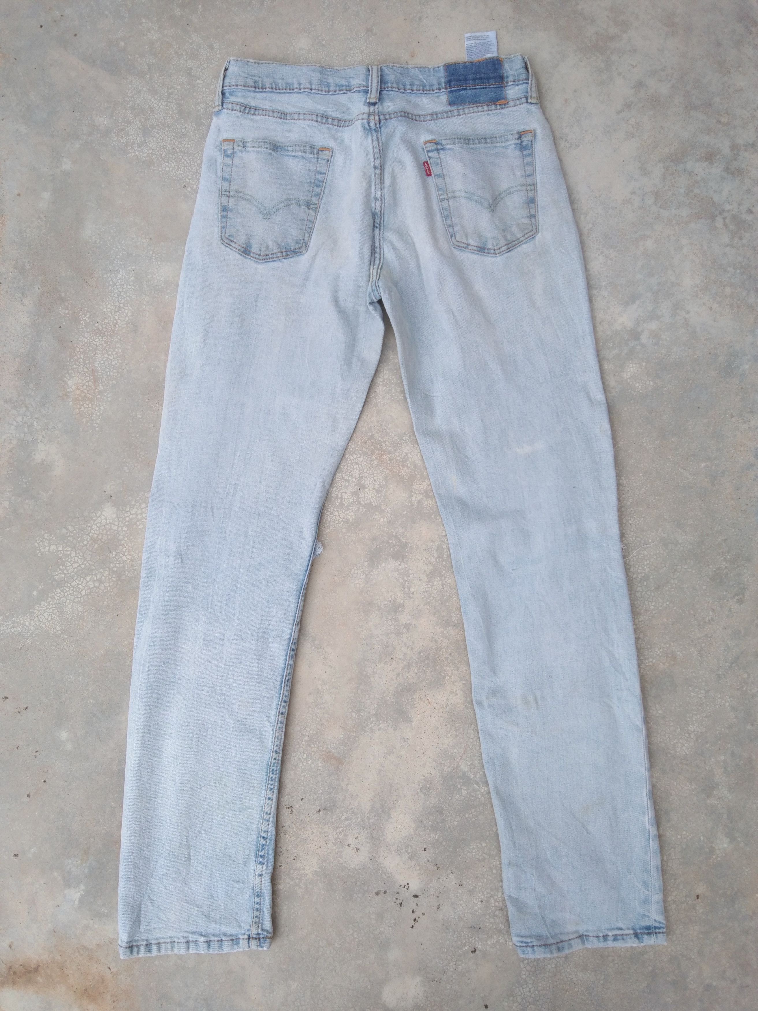 Jean × Levi's × Vintage Vintage Levi's Jeans 514 Ripped Distressed Jeans 30x32 Size US 30 / EU 46 - 2 Thumbnail