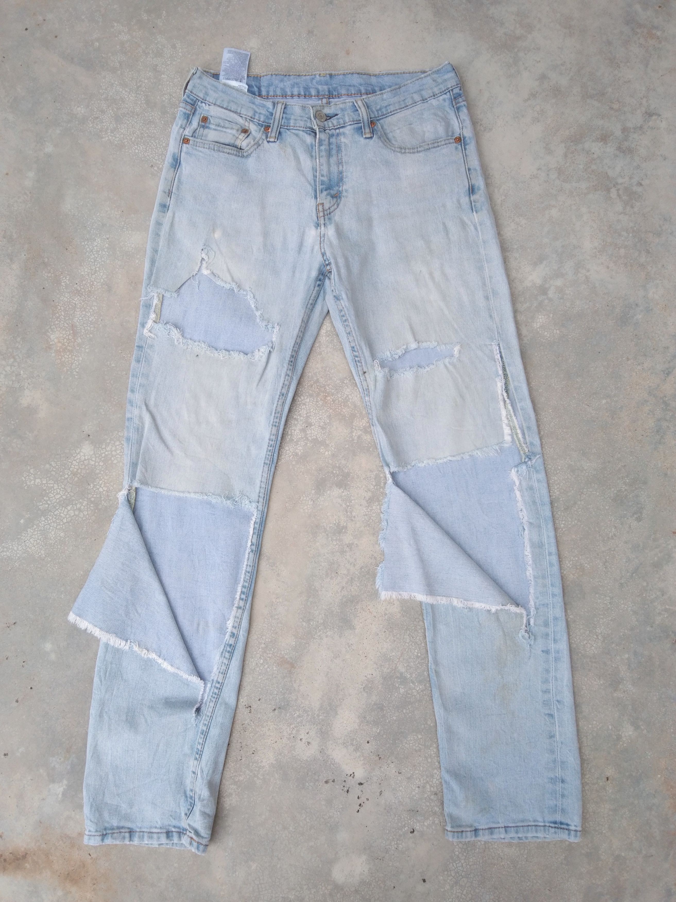 Jean × Levi's × Vintage Vintage Levi's Jeans 514 Ripped Distressed Jeans 30x32 Size US 30 / EU 46 - 1 Thumbnail