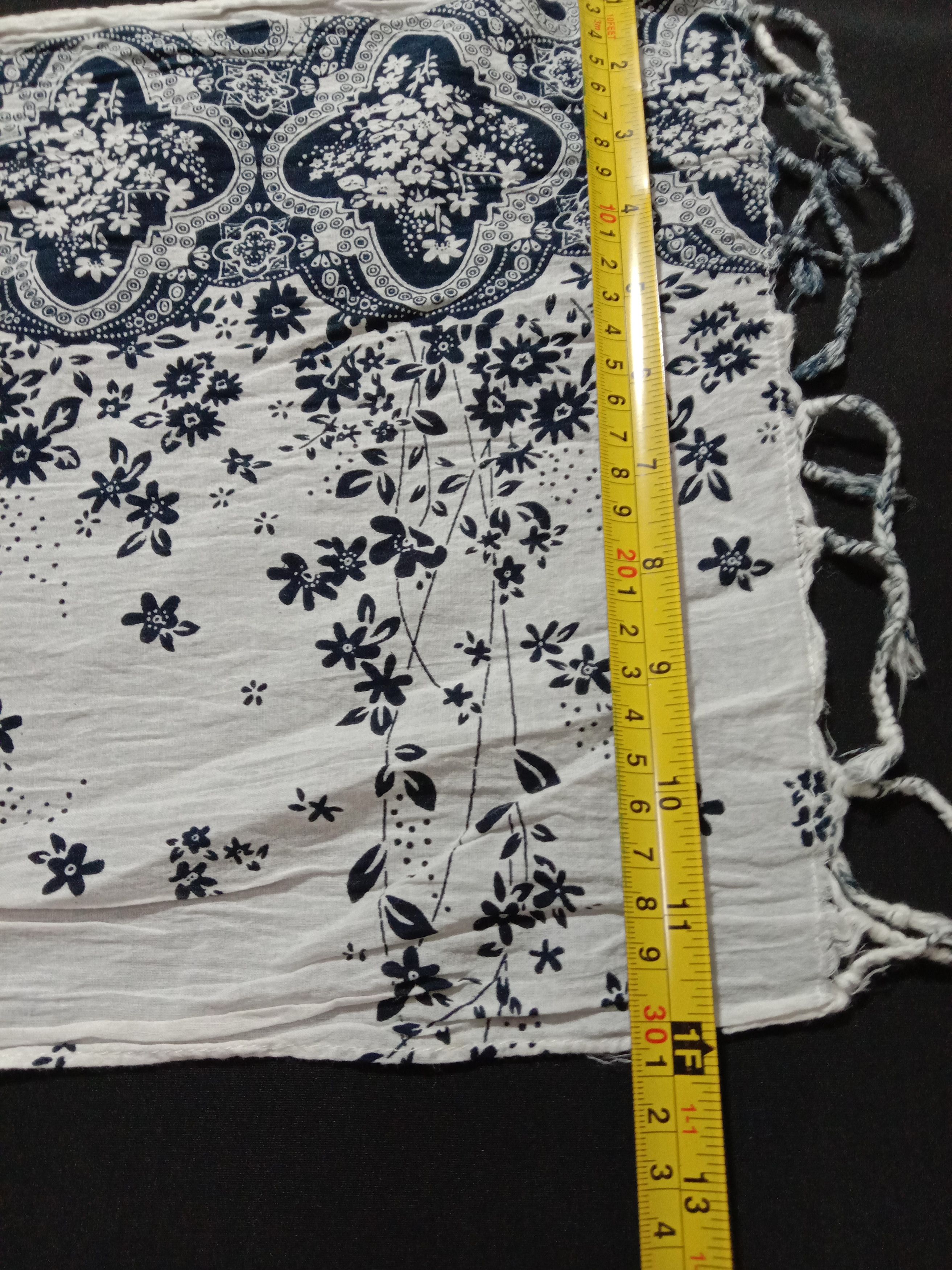 Japanese Brand Floral Scarf Muffler Nice Design 69 x 12 Size ONE SIZE - 2 Thumbnail