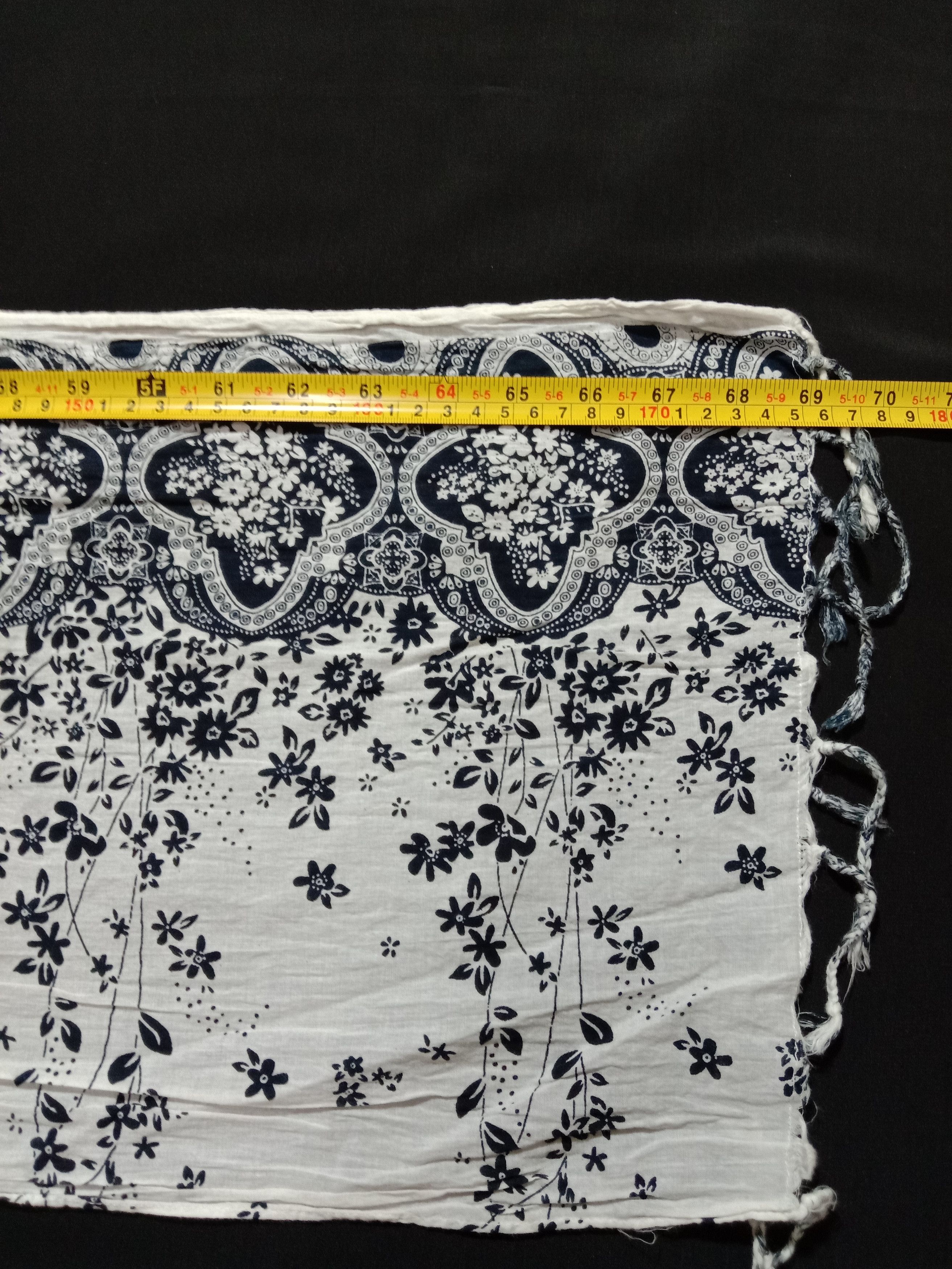 Japanese Brand Floral Scarf Muffler Nice Design 69 x 12 Size ONE SIZE - 3 Thumbnail