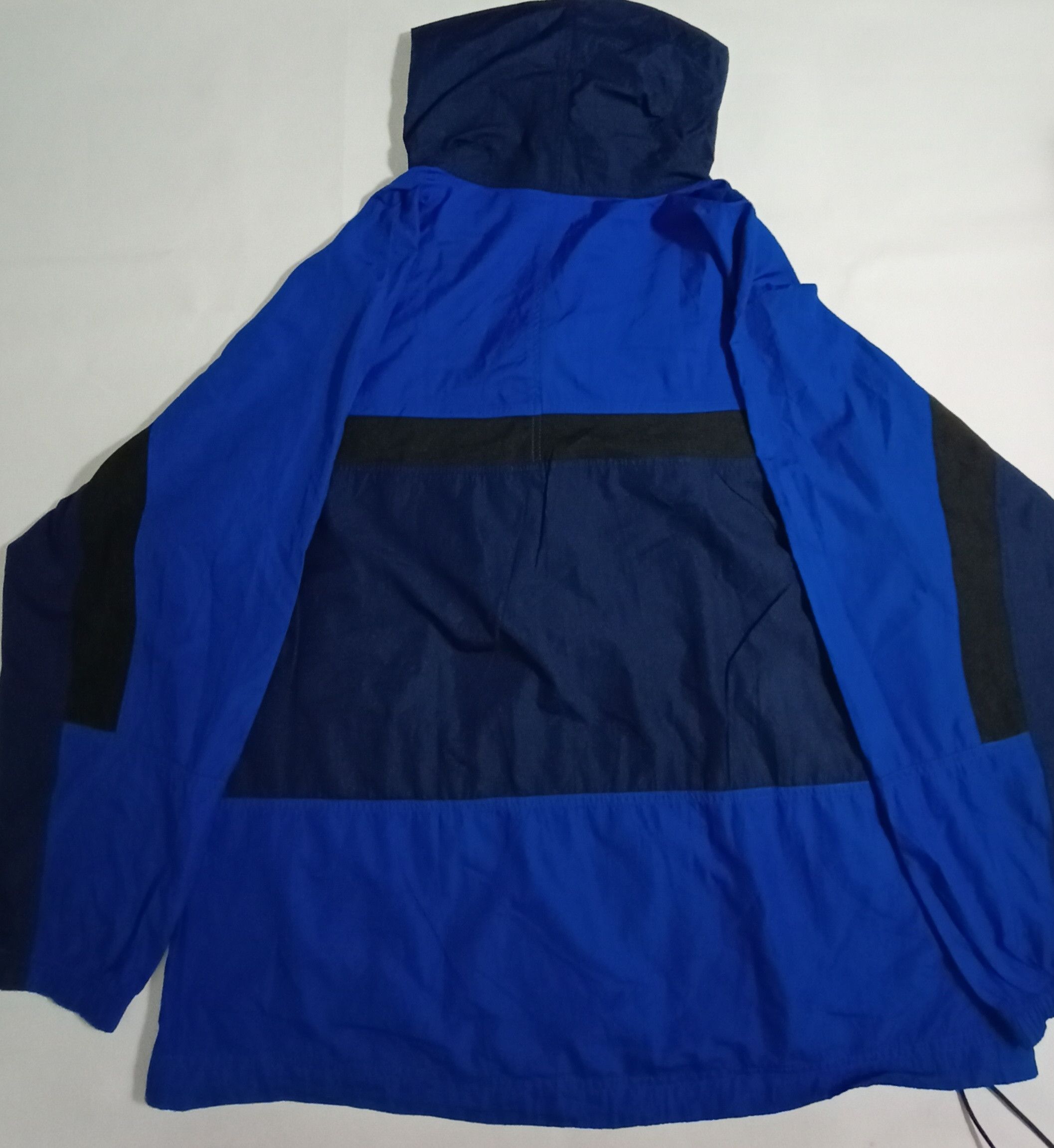 Nike Vintage NIKE ACG Raincoat Embroidery Logo Size US L / EU 52-54 / 3 - 4 Thumbnail