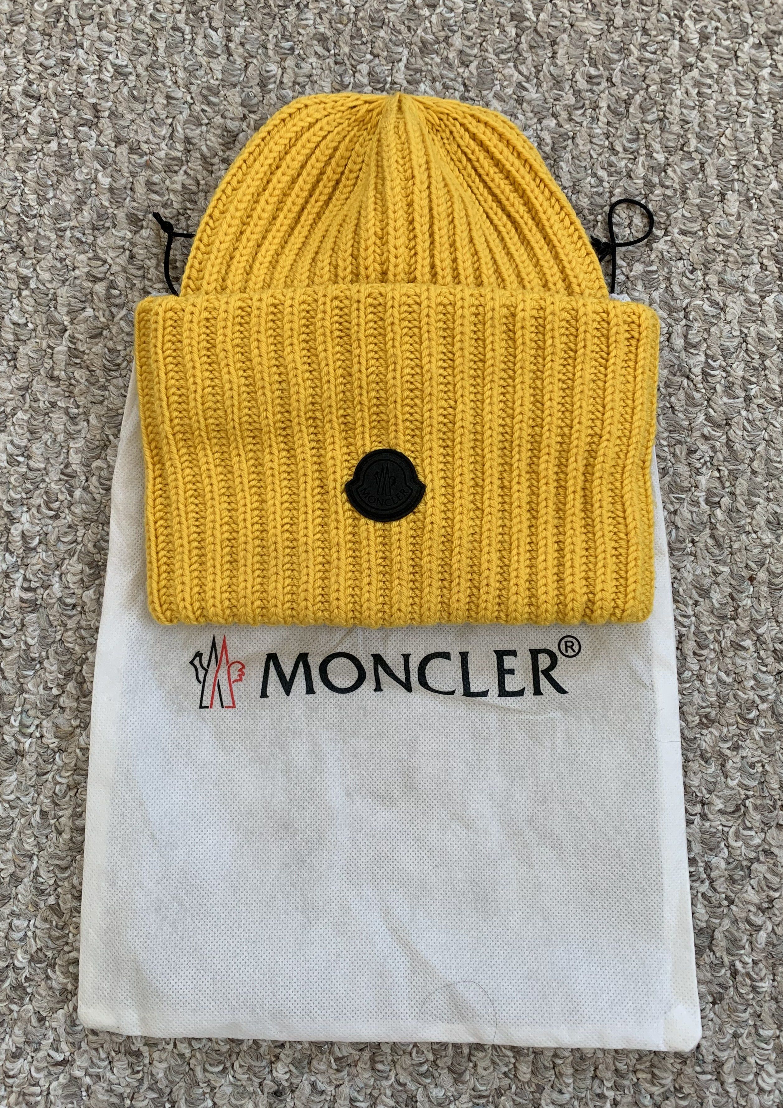 Moncler Moncler Oversized Logo Beanie Hat + Bag Size ONE SIZE - 10 Thumbnail
