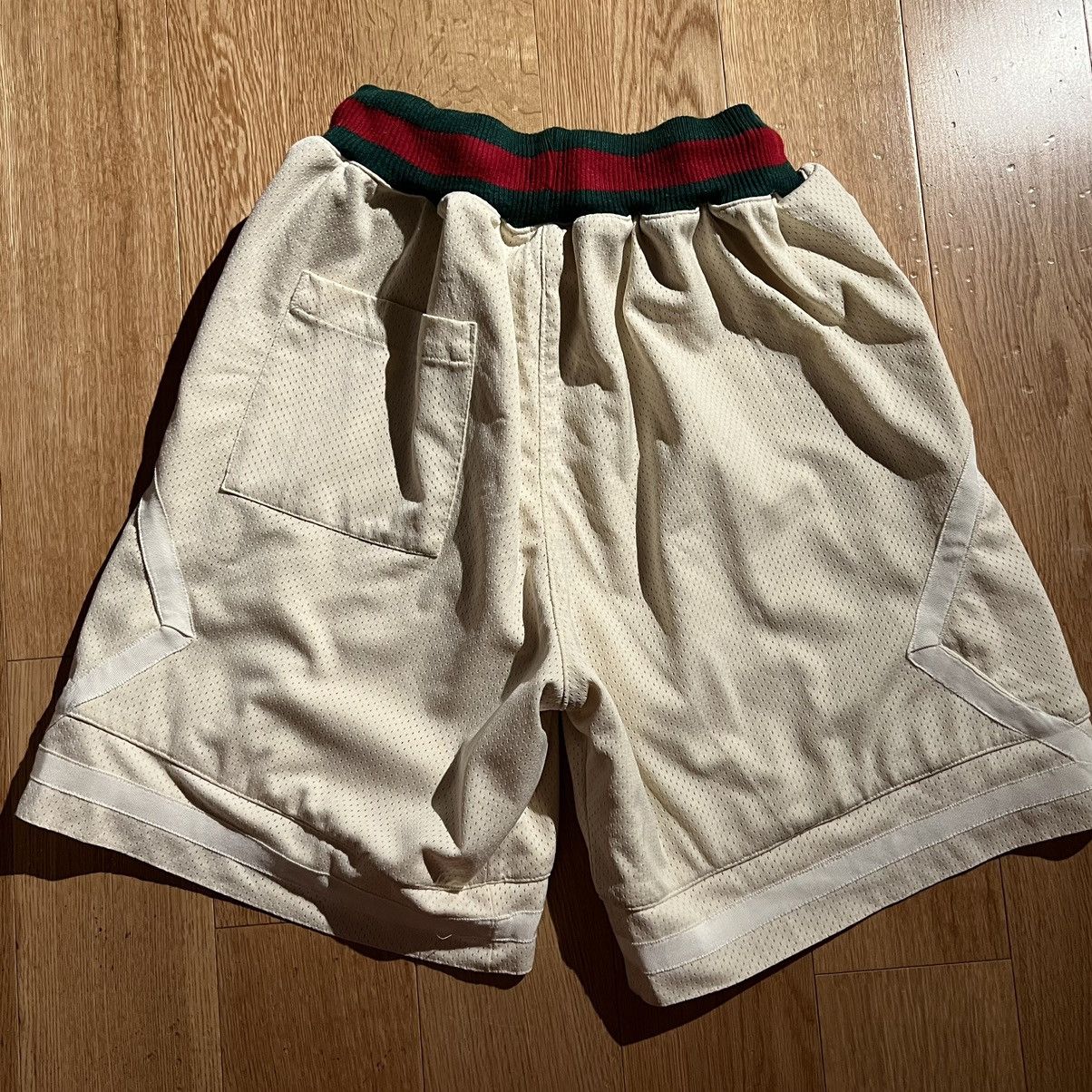 Eric Emanuel Eric Emanuel Cream w/ Gucci Waistband short, size: Large Size US 32 / EU 48 - 2 Thumbnail
