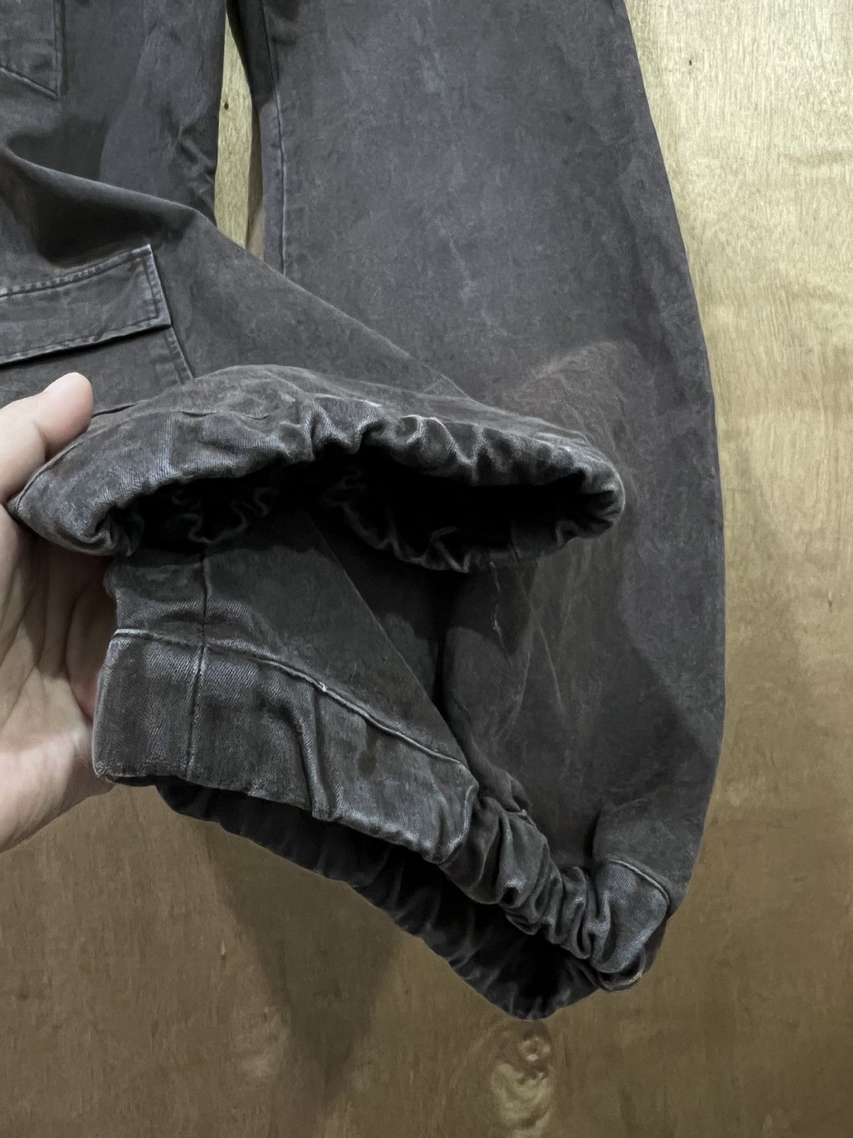 A.P.C. × Seditionaries A.P.C RUE DE FLEURUS PARIS 90s SUEDE MULTIPOCKET CARGO PANT Size US 27 - 9 Thumbnail