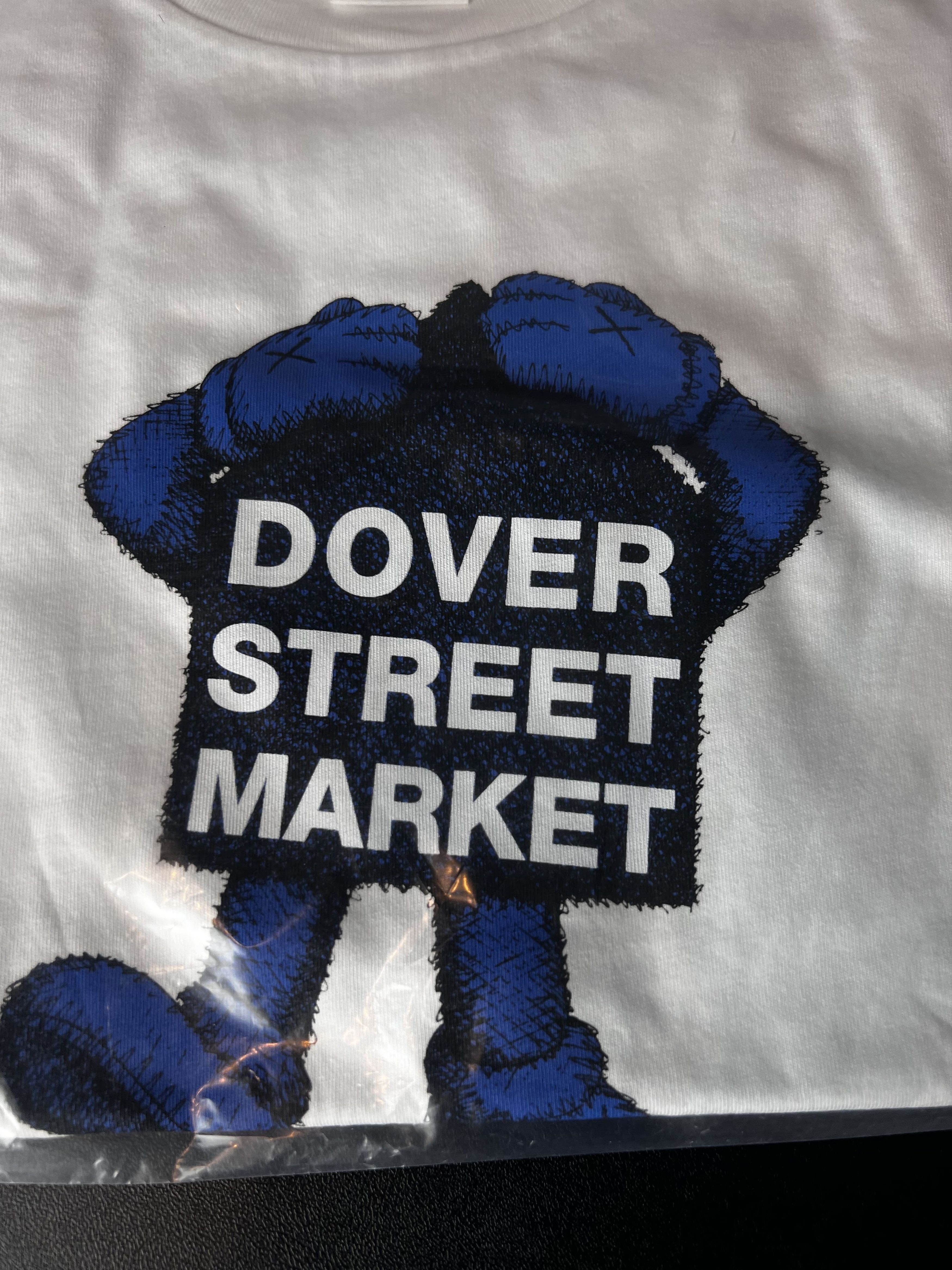 Dover Street Market × Kaws KAWS x Dover Street Market Fluro Rebellion T-Shirt Blue Size US M / EU 48-50 / 2 - 2 Thumbnail