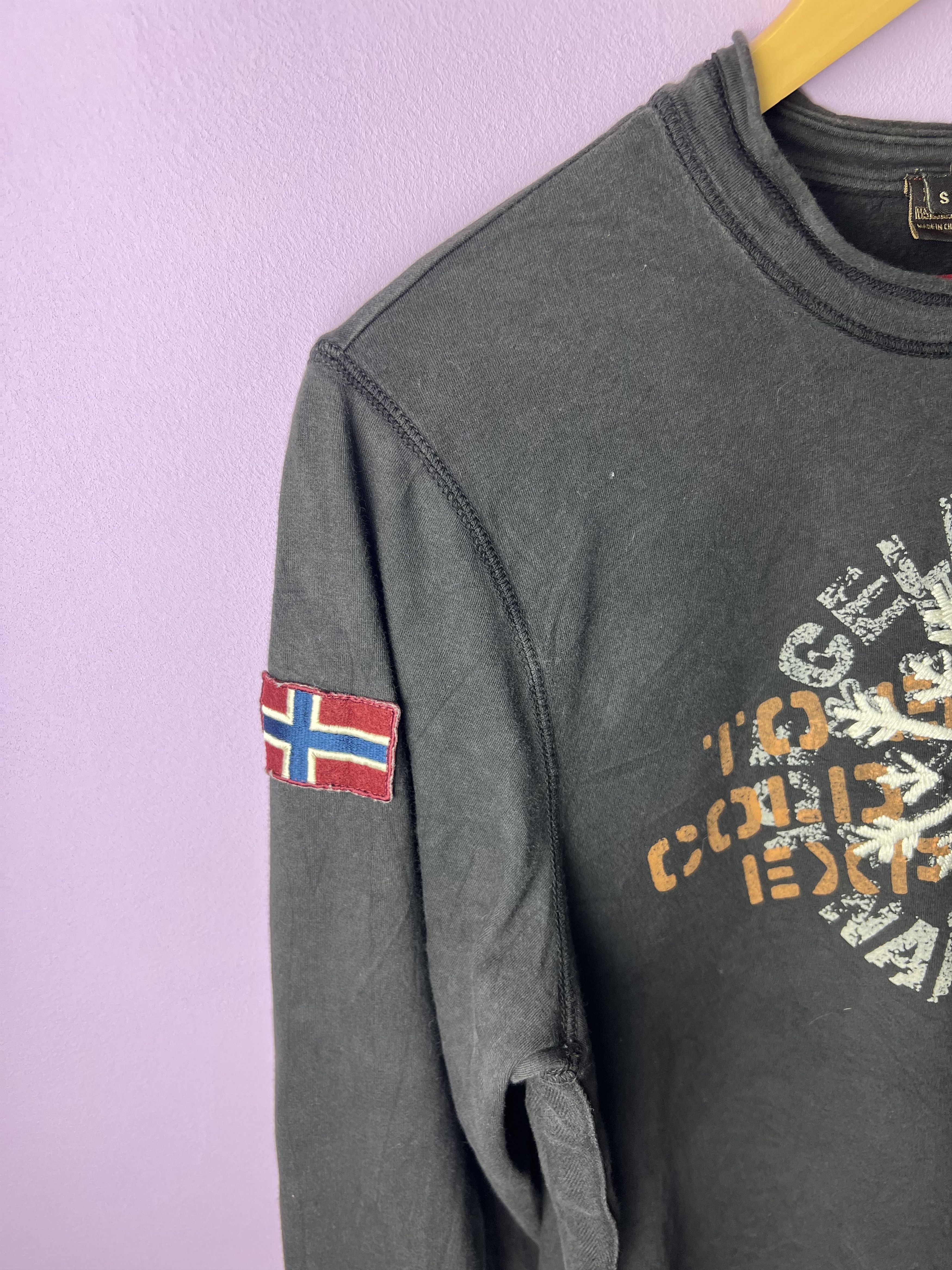 Napapijri 🔥Vintage Elastic Napapijri Patches LS Tees Size US S / EU 44-46 / 1 - 6 Thumbnail