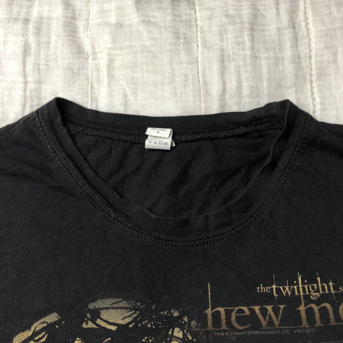 Vintage Vintage Y2K Twilight New Moon Movie T Shirt Size US S / EU 44-46 / 1 - 4 Thumbnail