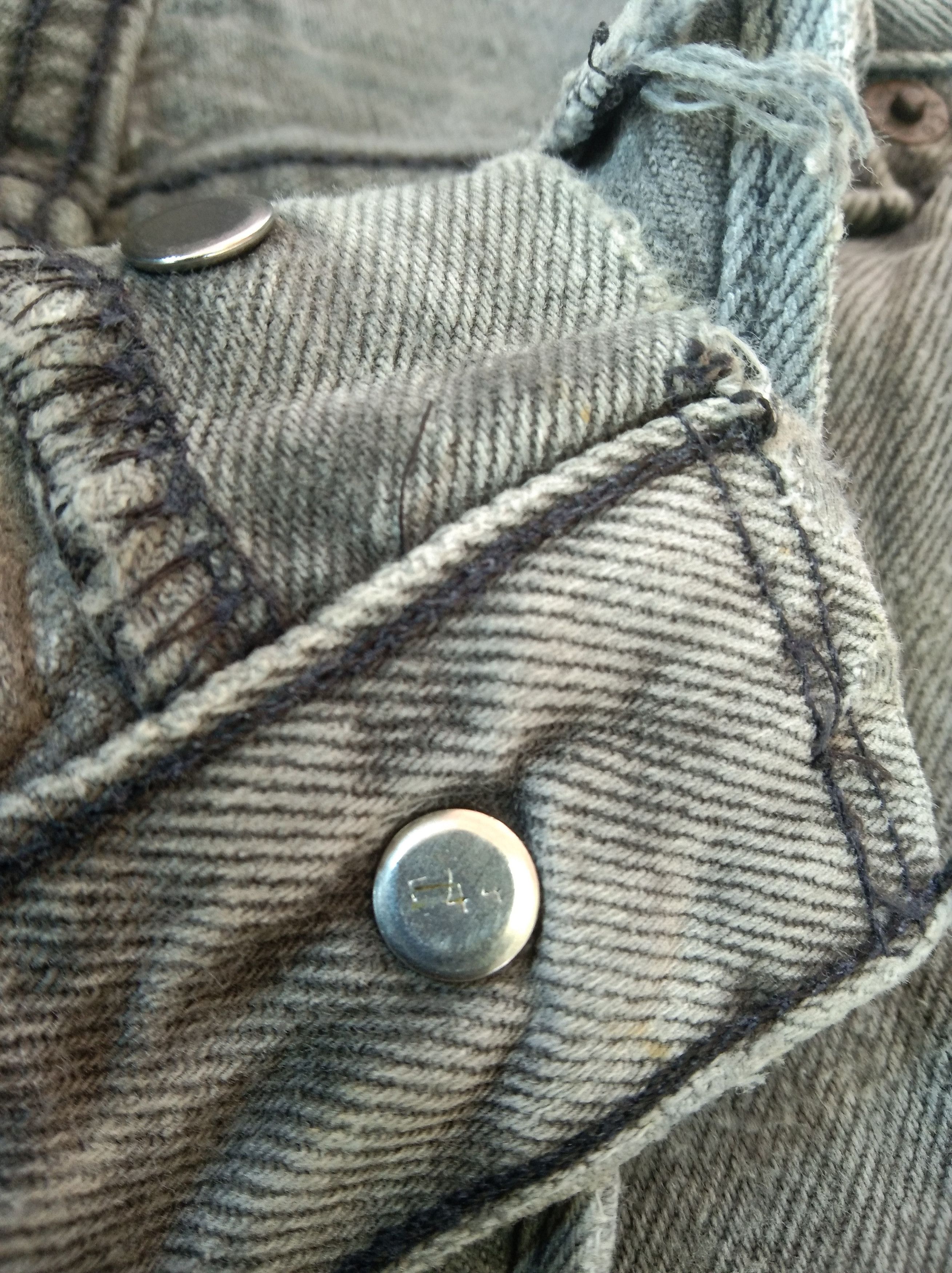 Levi's 90s Vintage Levi's 501 Made In USA Distressed Jeans 32x31 Size US 32 / EU 48 - 10 Thumbnail