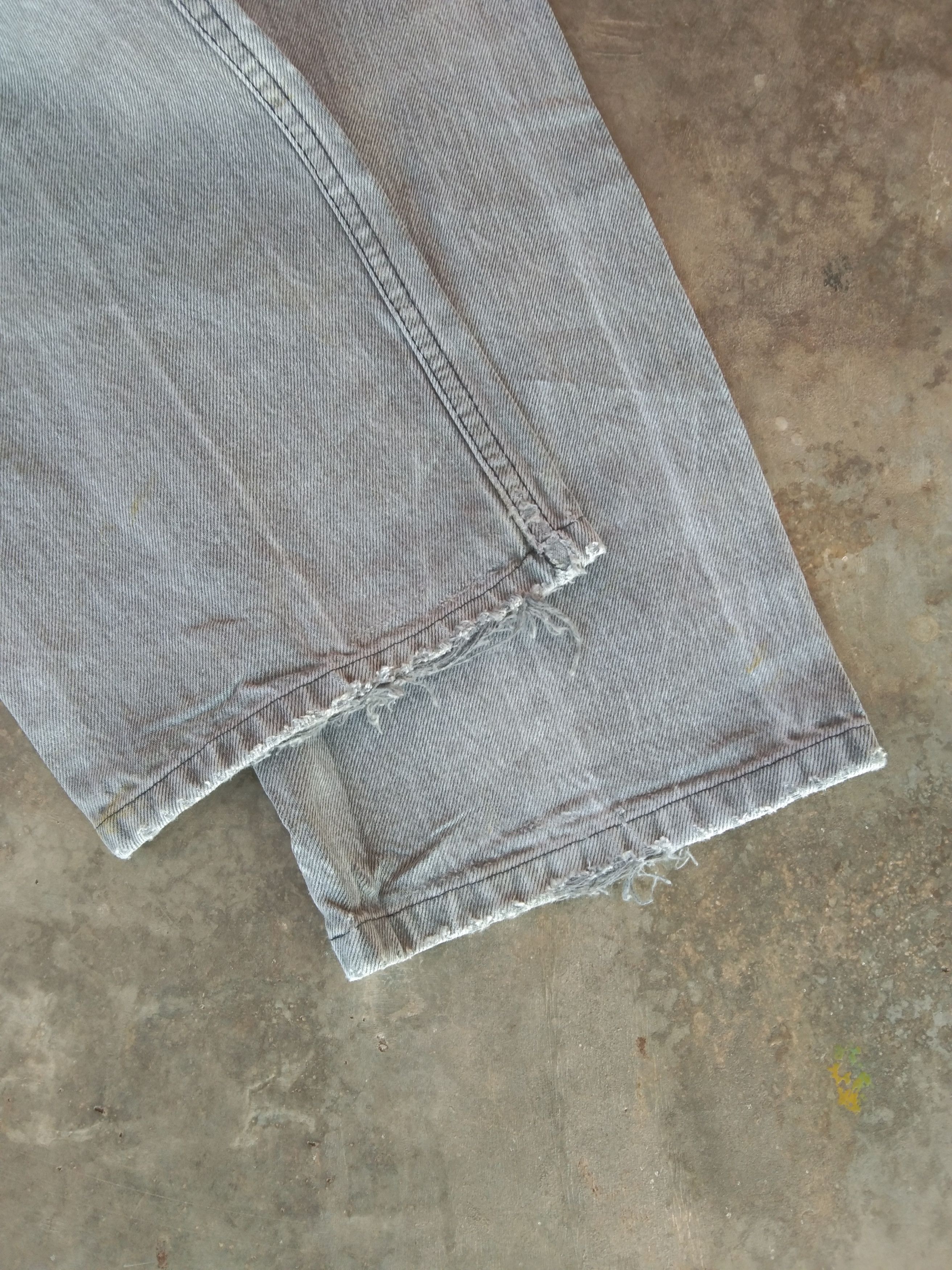 Levi's 90s Vintage Levi's 501 Made In USA Distressed Jeans 32x31 Size US 32 / EU 48 - 3 Thumbnail