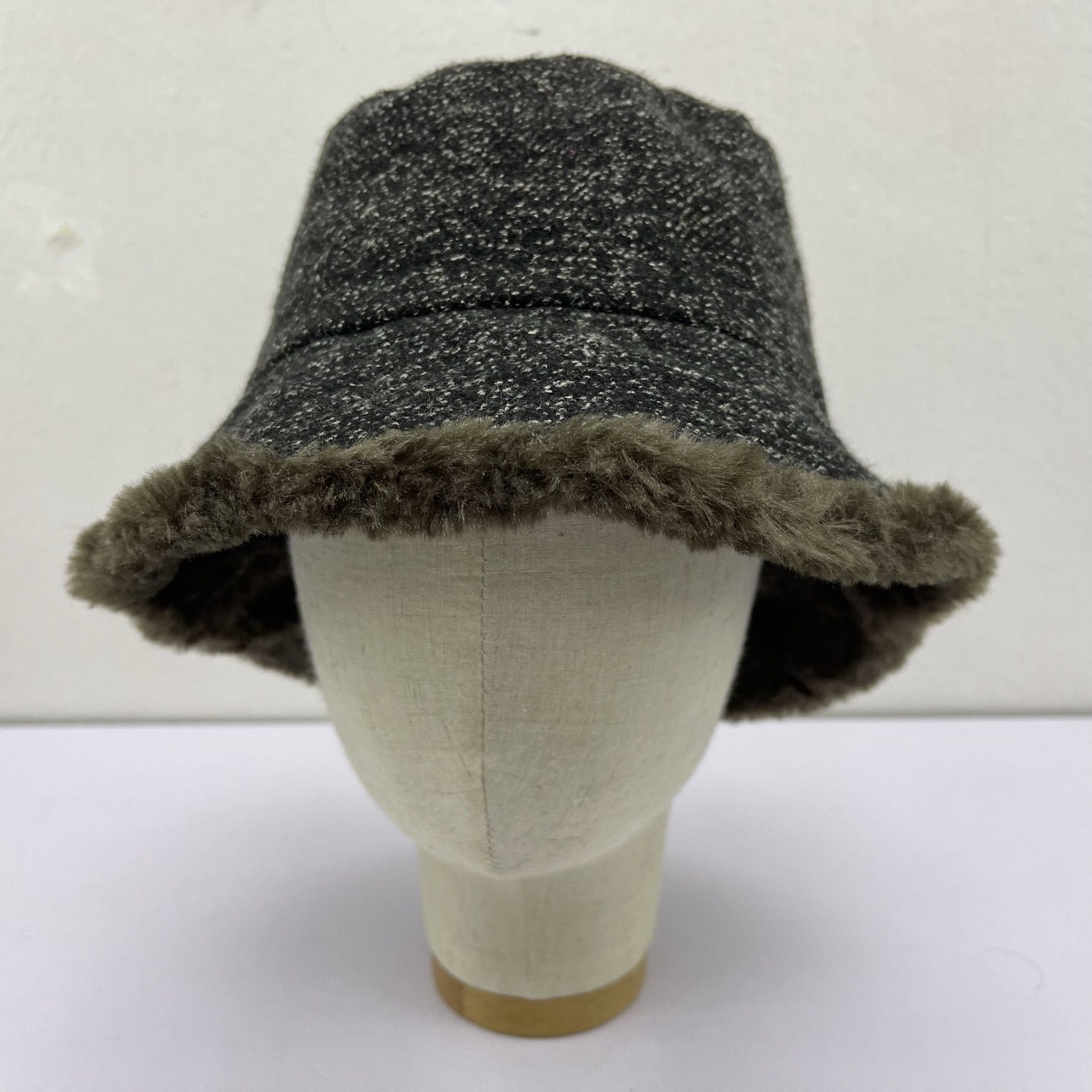 Mario Valentino Mario Valentino Nice Design Bucket Hats-BH3293 Size ONE SIZE - 1 Thumbnail