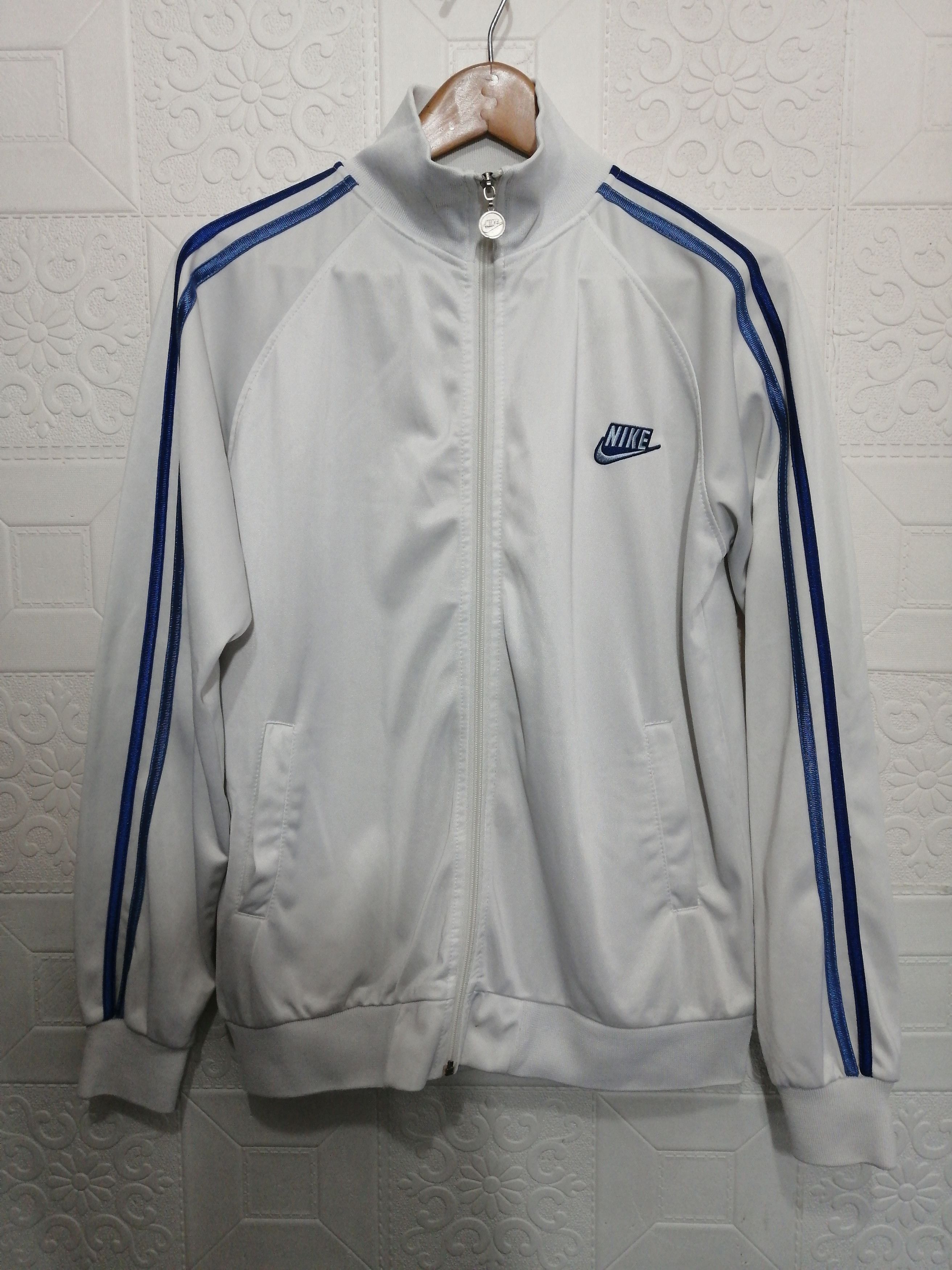 Nike Vintage Y2K Nike Track Zipper Jacket Size US L / EU 52-54 / 3 - 1 Thumbnail