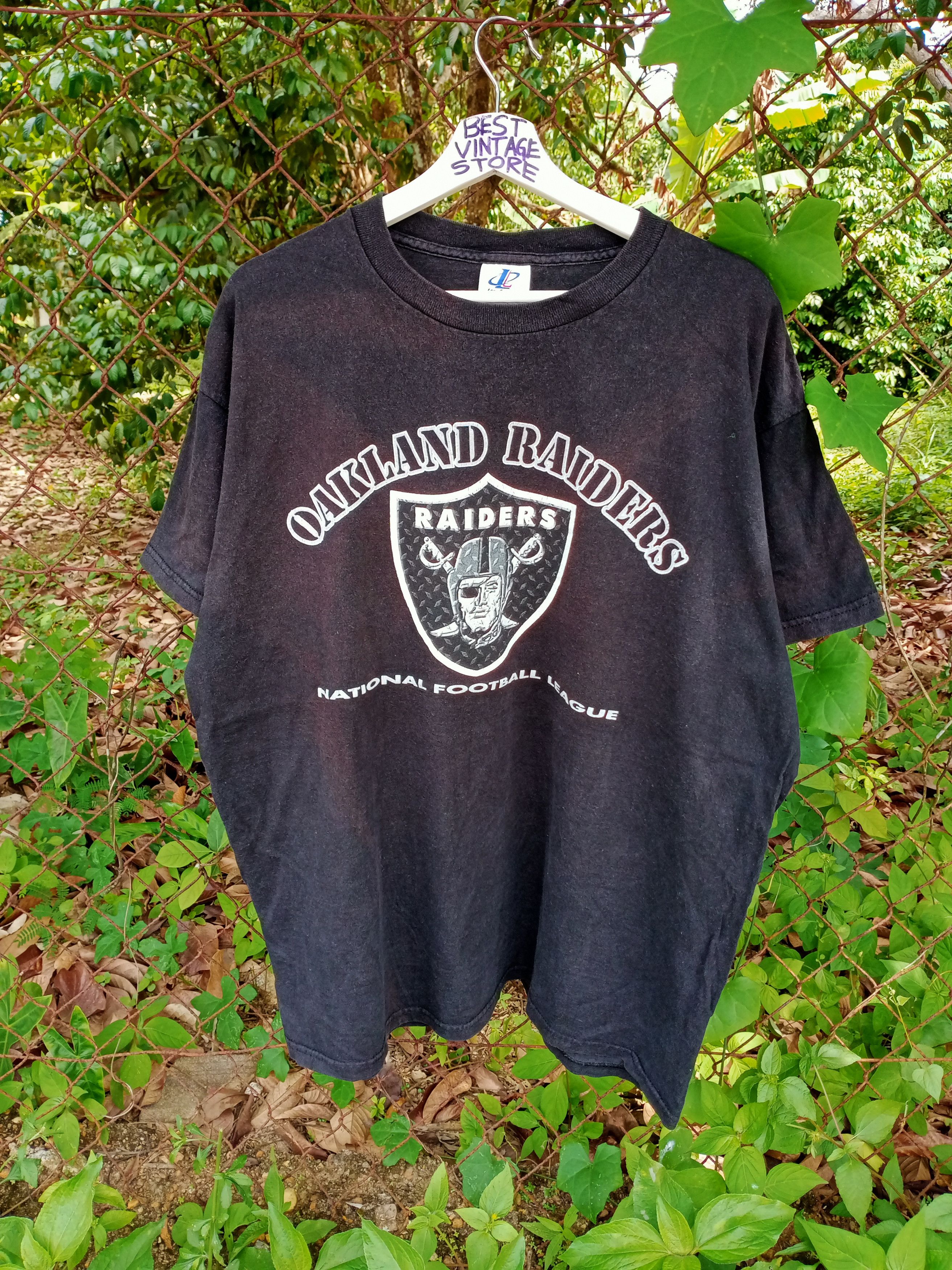 NFL Rare Vintage 90s Oakland Raiders Big logo Distressed Tee Size US XL / EU 56 / 4 - 2 Thumbnail