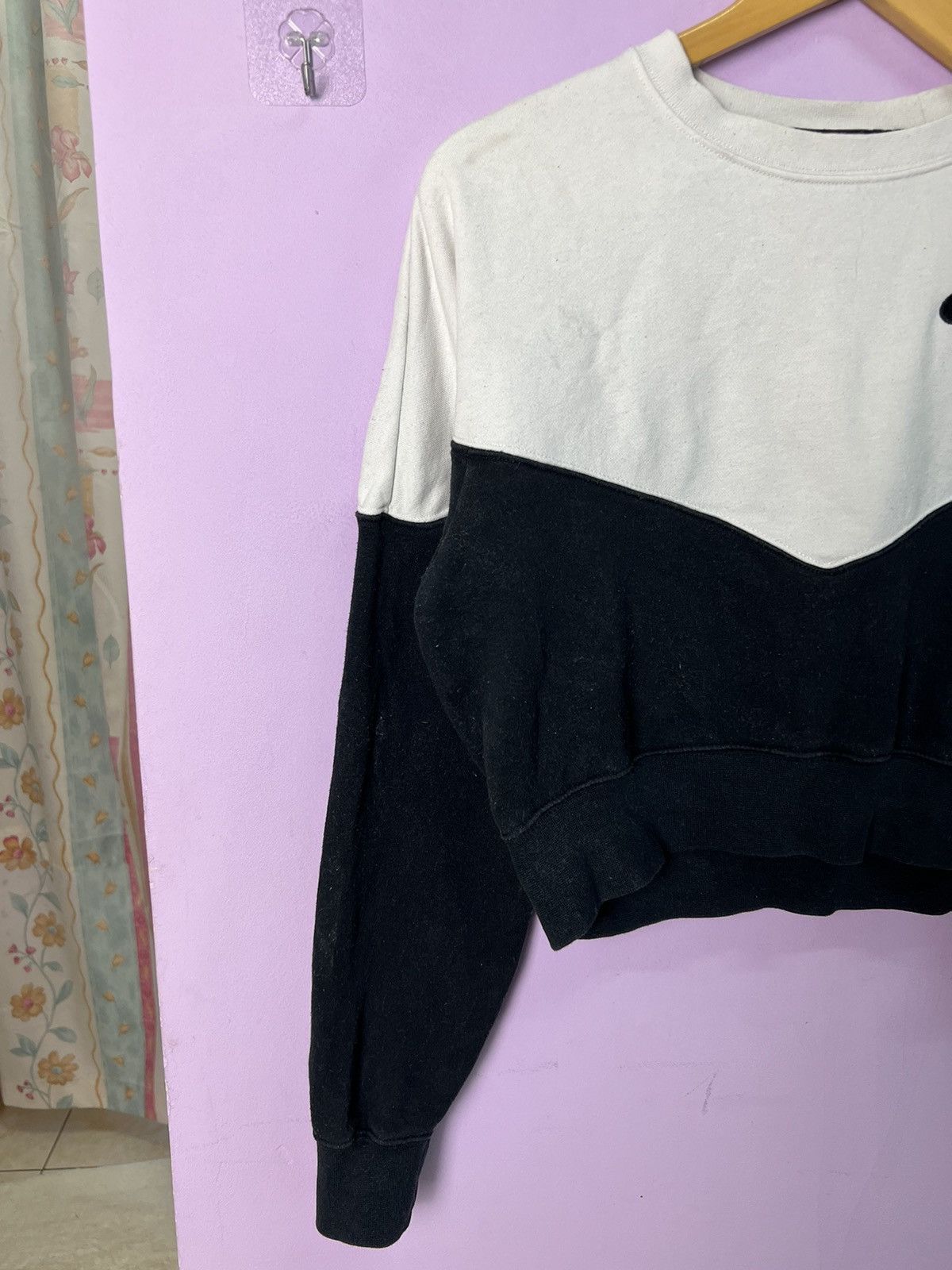 Nike 🔥Nike V Pattern Cropped Sweatshirts Size M / US 6-8 / IT 42-44 - 7 Thumbnail