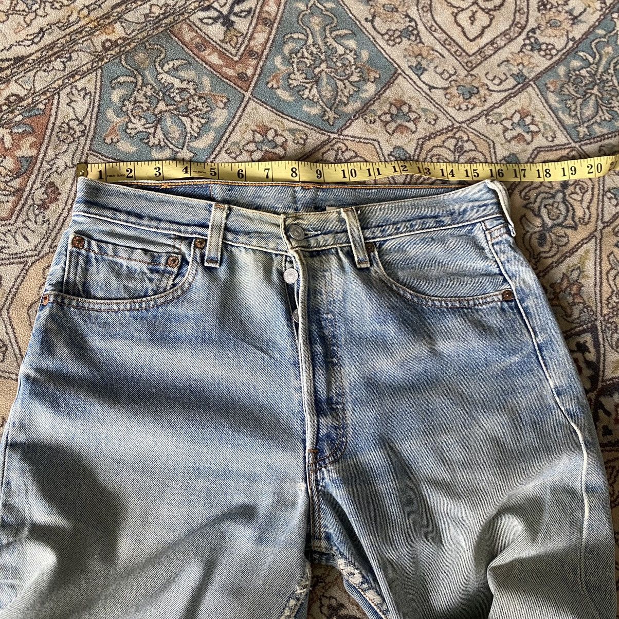 Levi's Vintage 90s Levis 501 Distressed Jeans Nice Faded Size US 31 - 17 Thumbnail