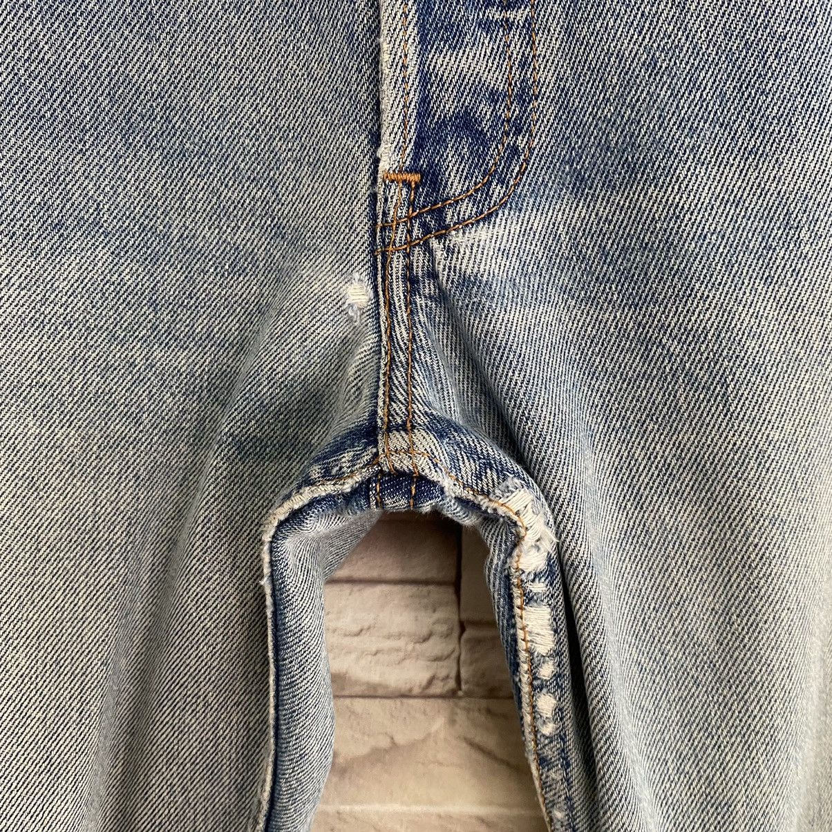 Levi's Vintage 90s Levis 501 Distressed Jeans Nice Faded Size US 31 - 8 Thumbnail