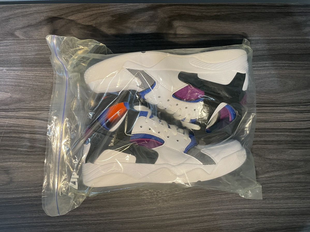 Nike NIKE 2014 OG Air Flight Huarache Size US 9 / EU 42 - 12 Thumbnail