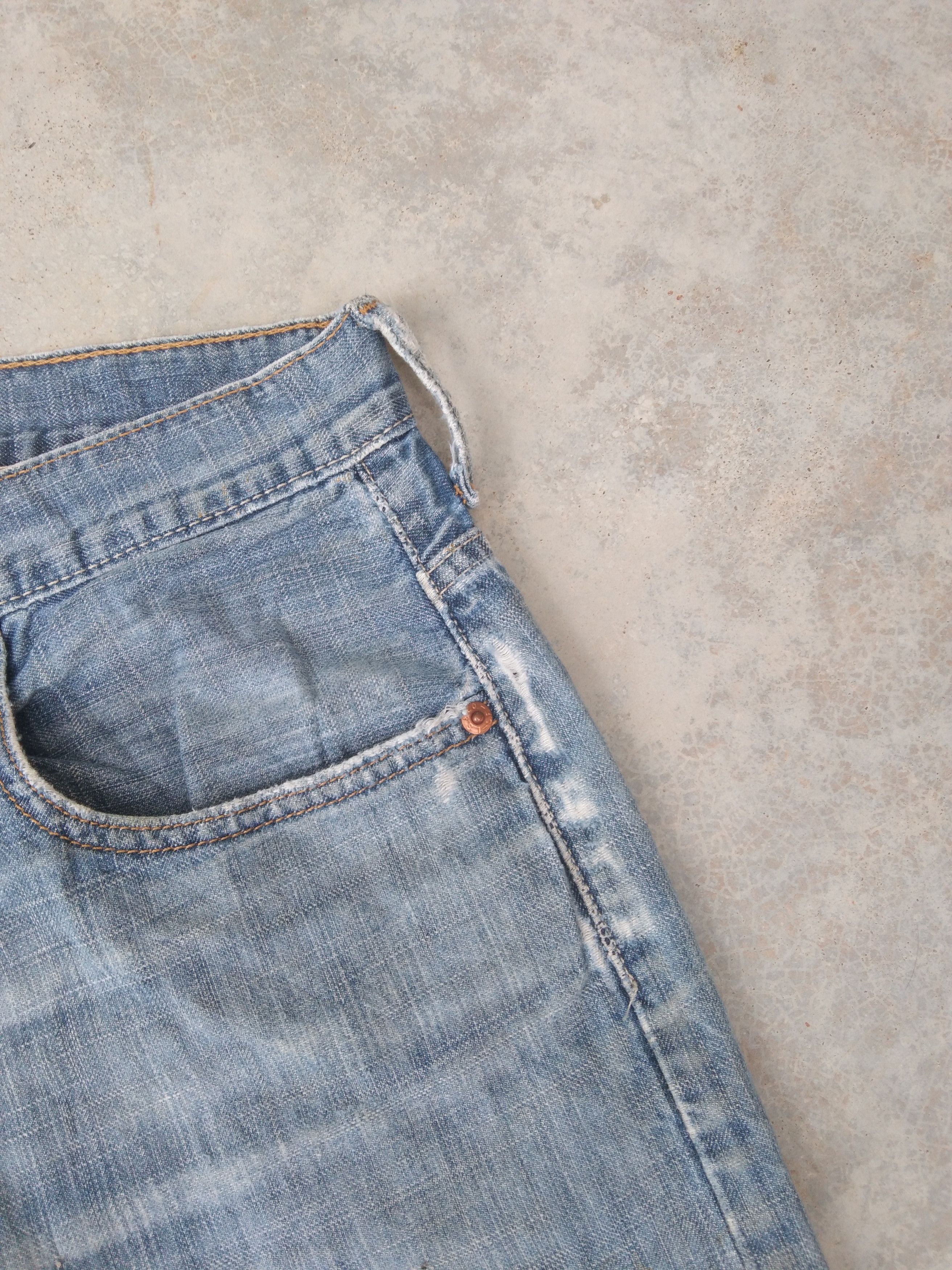 Levi's Vintage Levi's Jeans 569 Distressed Denim 34x30 Size US 34 / EU 50 - 15 Thumbnail