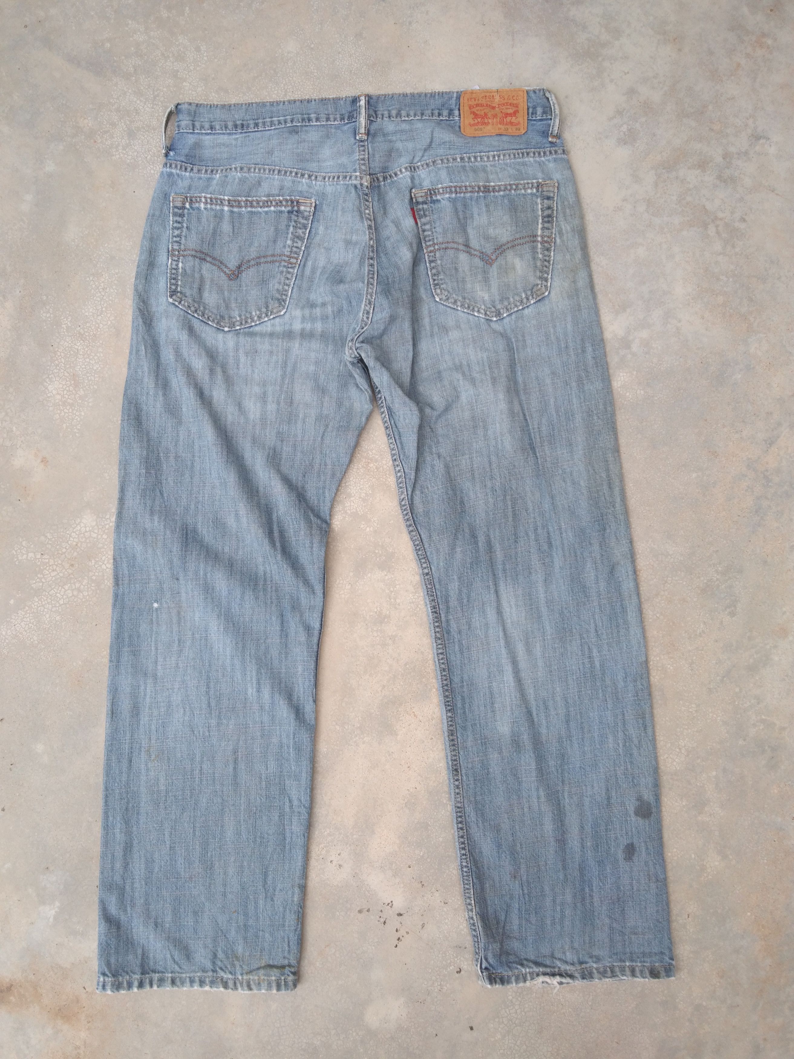Levi's Vintage Levi's Jeans 569 Distressed Denim 34x30 Size US 34 / EU 50 - 2 Thumbnail
