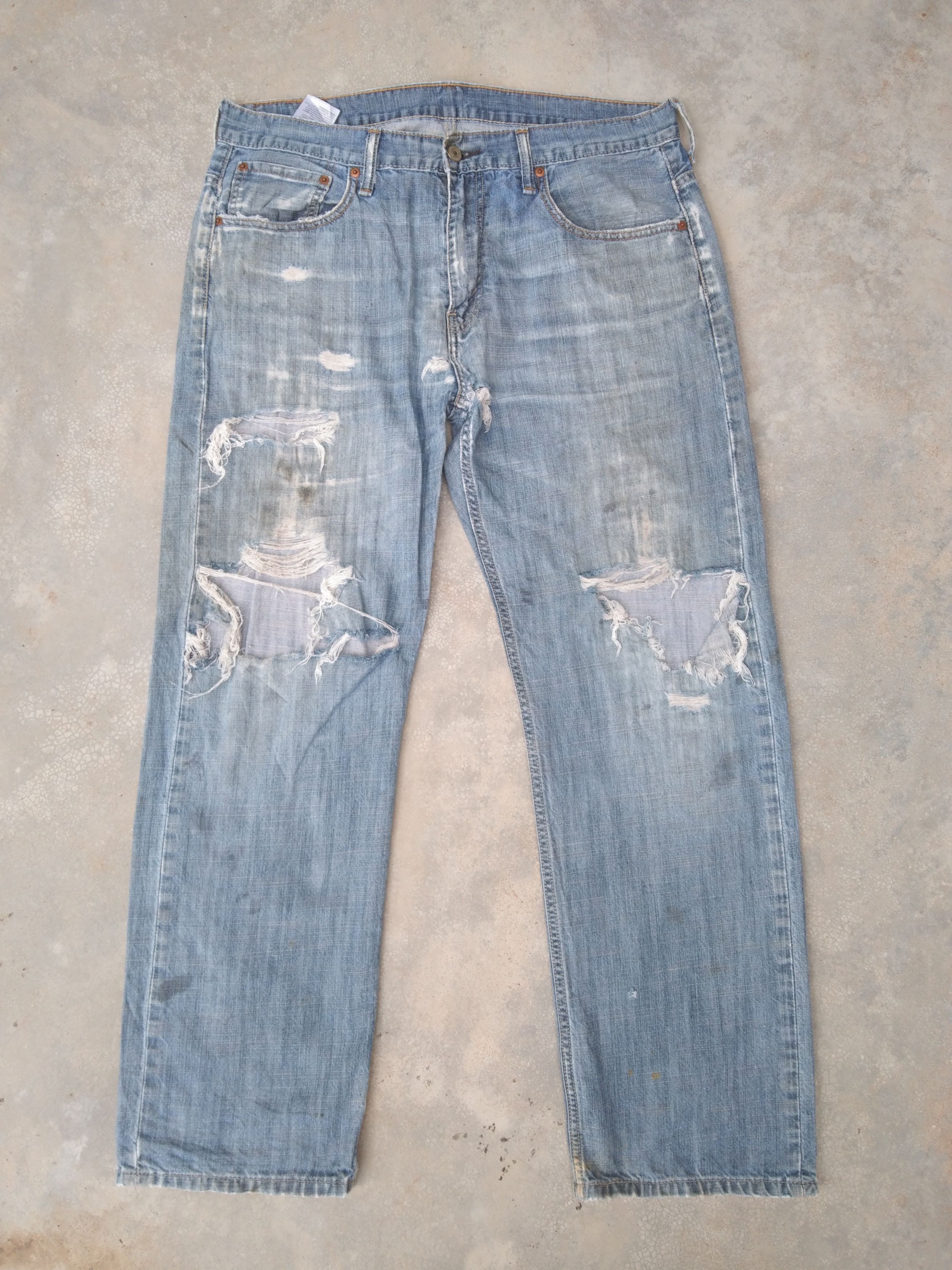 image of Vintage Levi's Jeans 569 Thrashed Distressed Denim 34X30 in Blue, Men's