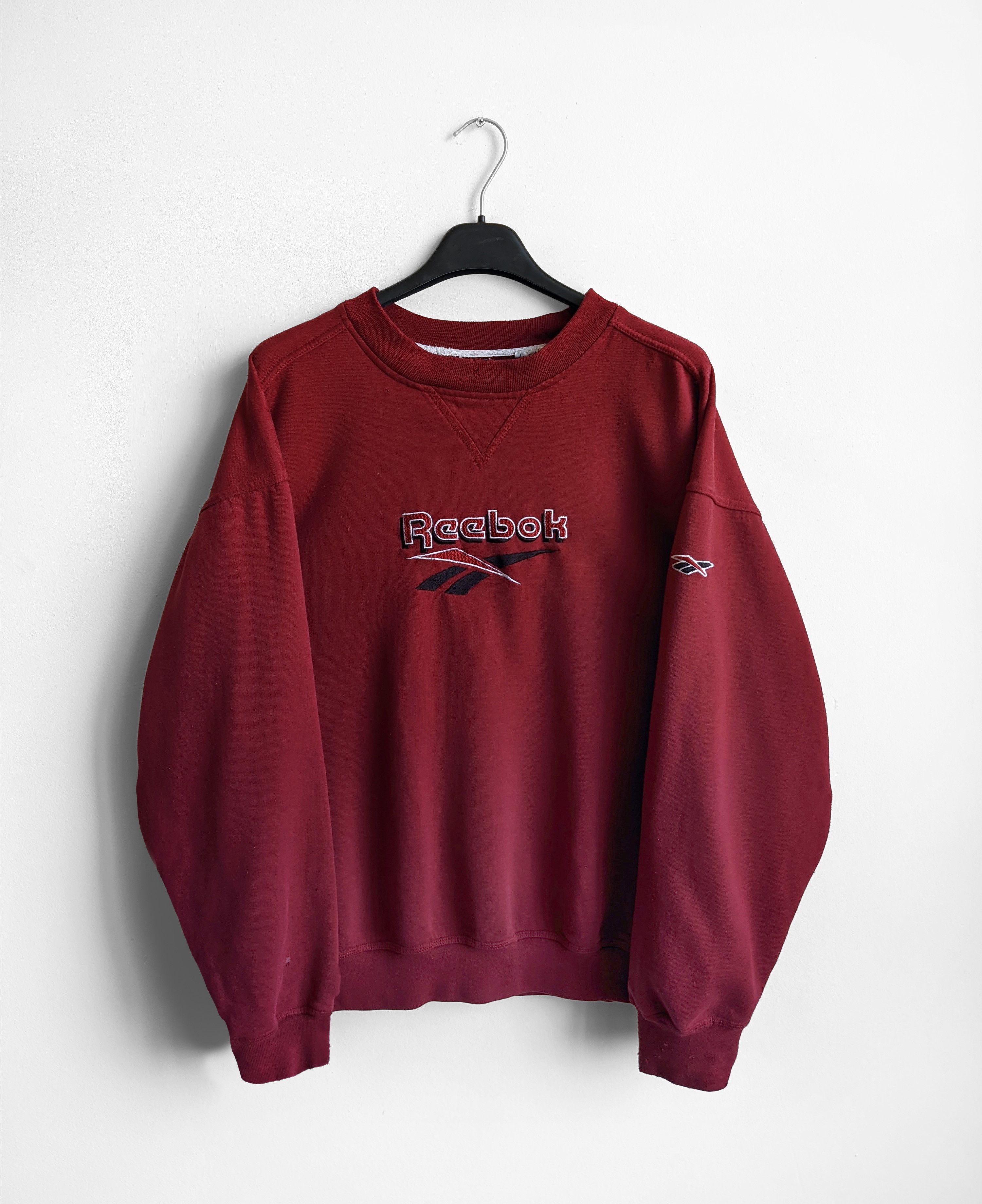 Reebok Vintage Reebok sweatshirt big logo crew neck 90s KOREA Size US L / EU 52-54 / 3 - 1 Thumbnail