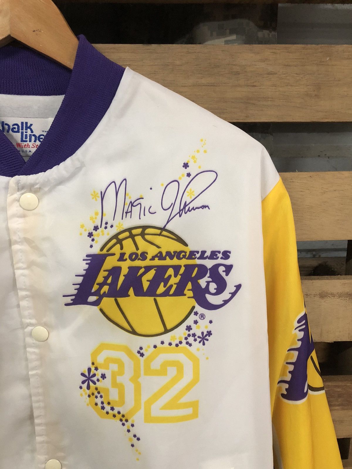Chalk Line × NBA VINTAGE 90S MAGIC JOHNSON L.A LAKERS OVERPRINT VARSITY Size US L / EU 52-54 / 3 - 6 Thumbnail