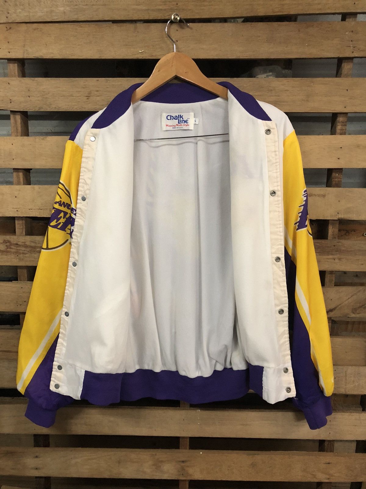 Chalk Line × NBA VINTAGE 90S MAGIC JOHNSON L.A LAKERS OVERPRINT VARSITY Size US L / EU 52-54 / 3 - 3 Thumbnail