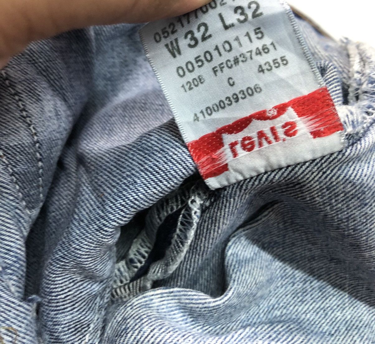 Levi's × Vintage VINTAGE 90s LEVIS 501 SKIRT BLUE WASH DISSTRESSED DENIM Size 29" - 11 Thumbnail