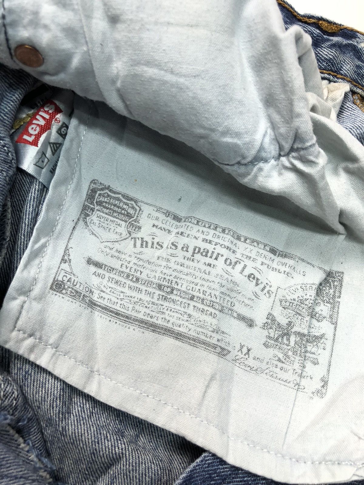 Levi's × Vintage VINTAGE 90s LEVIS 501 SKIRT BLUE WASH DISSTRESSED DENIM Size 29" - 9 Thumbnail