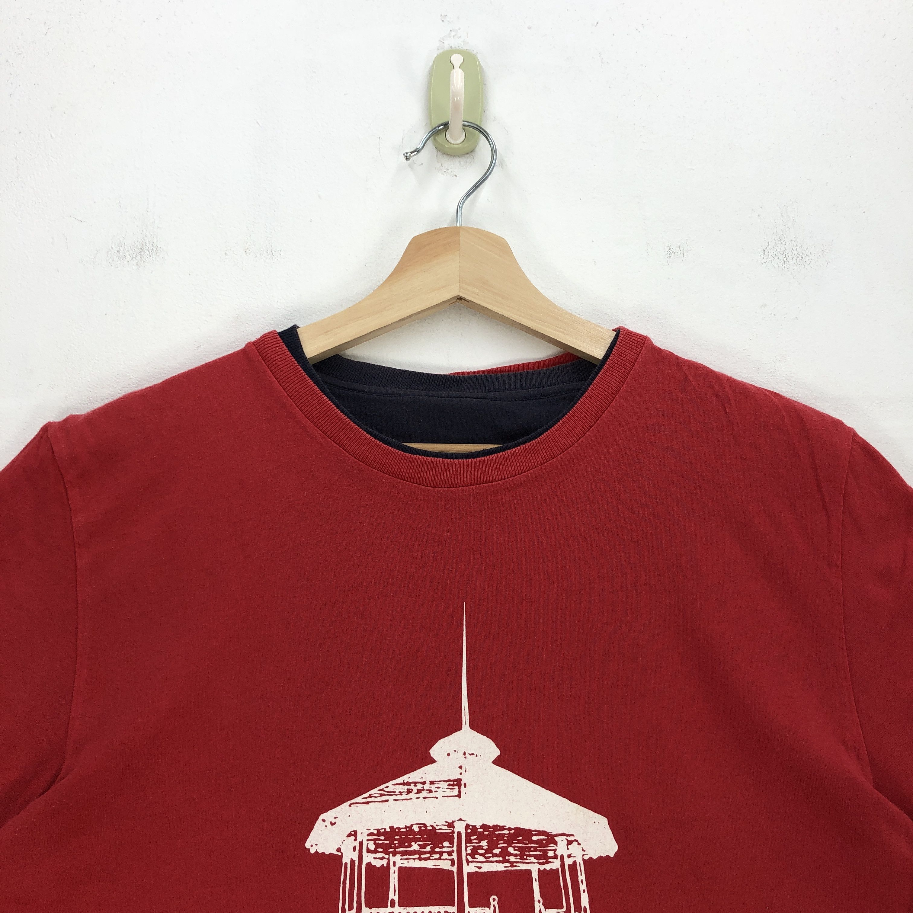 Japanese Brand Vintage Reversible T Shirt Wales Island Hope Indiana 56789 Size US S / EU 44-46 / 1 - 5 Thumbnail