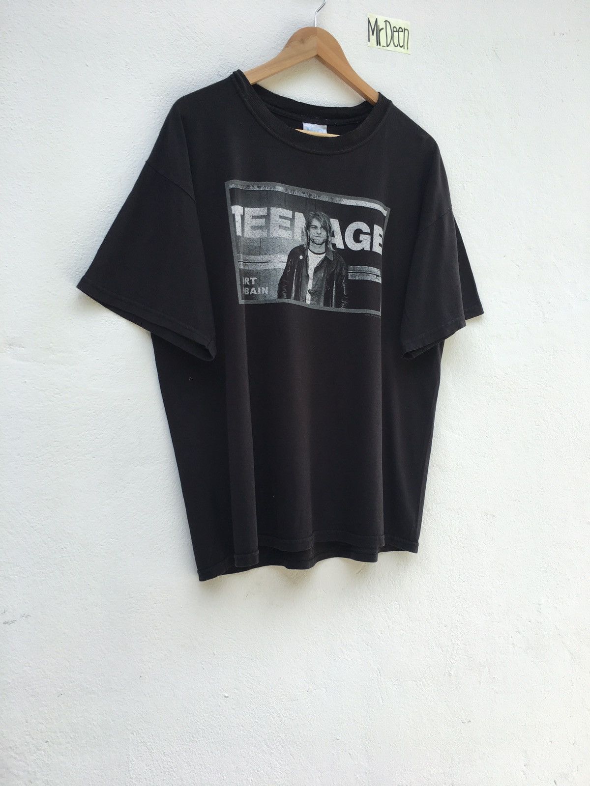 Nirvana Vintage Kurt Cobain T-Shirt Copyright 2002 Size US L / EU 52-54 / 3 - 2 Thumbnail