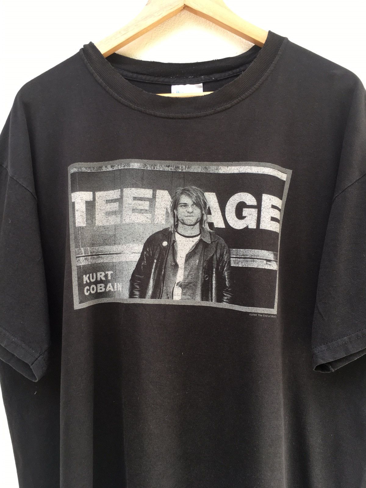 Nirvana Vintage Kurt Cobain T-Shirt Copyright 2002 Size US L / EU 52-54 / 3 - 4 Thumbnail