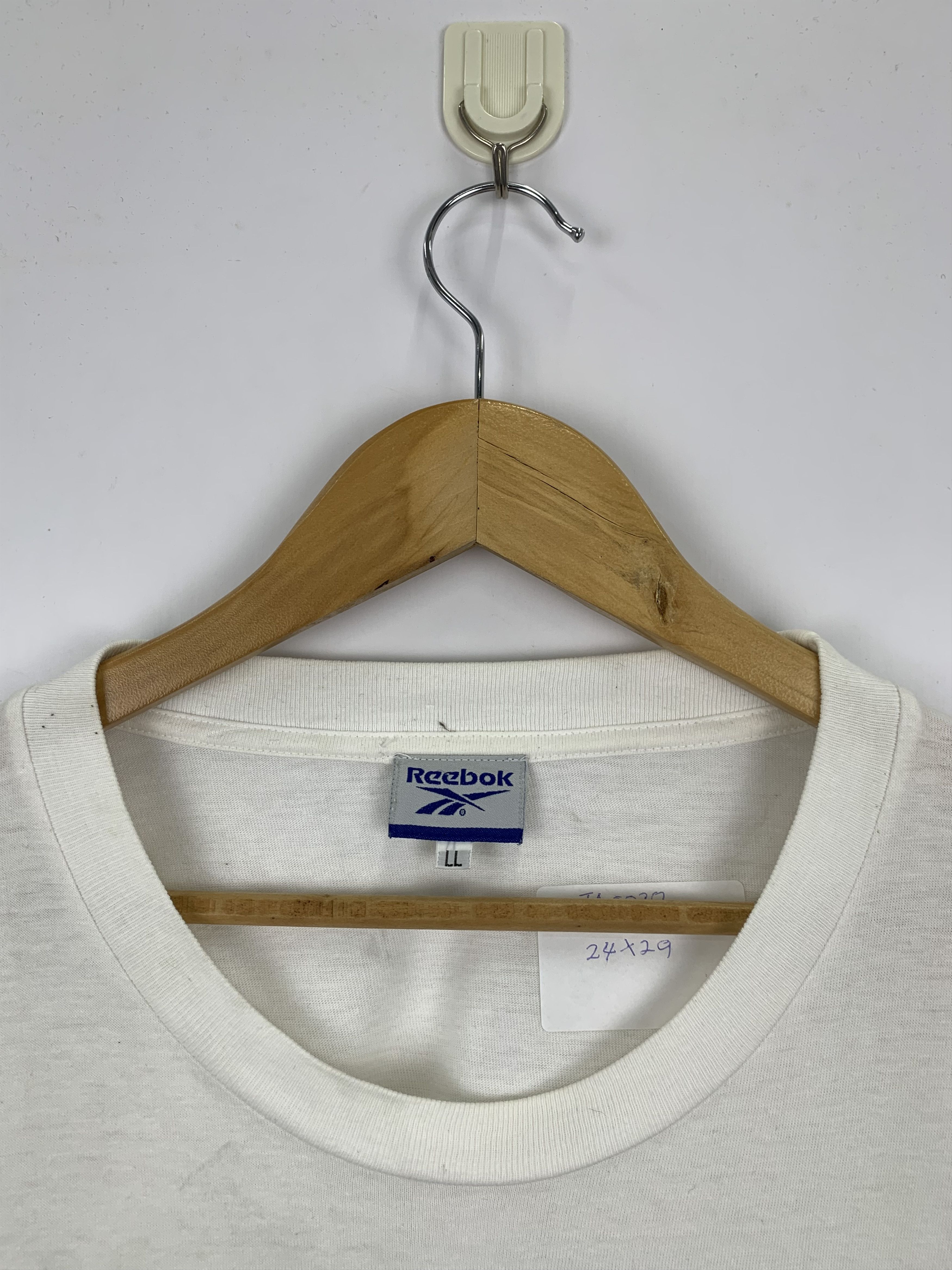 Reebok Vintage 90s Big Logo Reebok Tee TA0020 Size US L / EU 52-54 / 3 - 8 Thumbnail