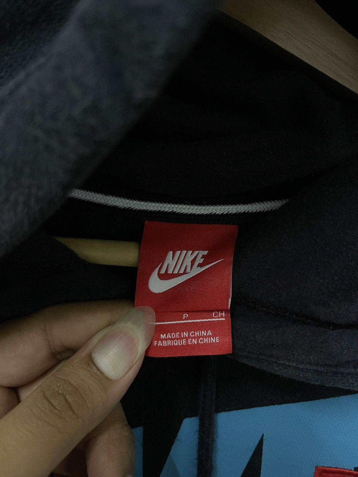 Nike × Vintage Vintage Y2K Nike Swoosh Big Logo Printed Hooded Sweatshirt Size US S / EU 44-46 / 1 - 7 Thumbnail