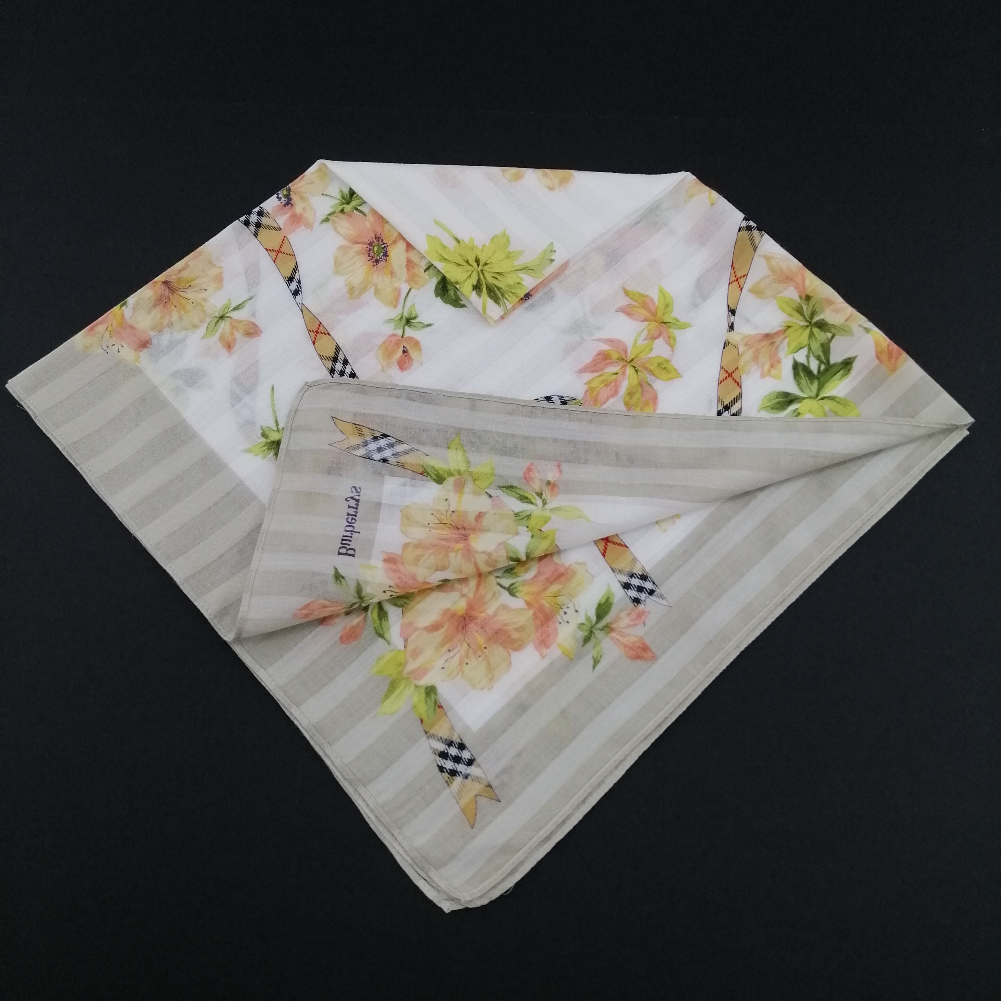 Burberry Vintage Burberry Handkerchief/Neckerchief/Scarves-KD1075 Size ONE SIZE - 3 Thumbnail