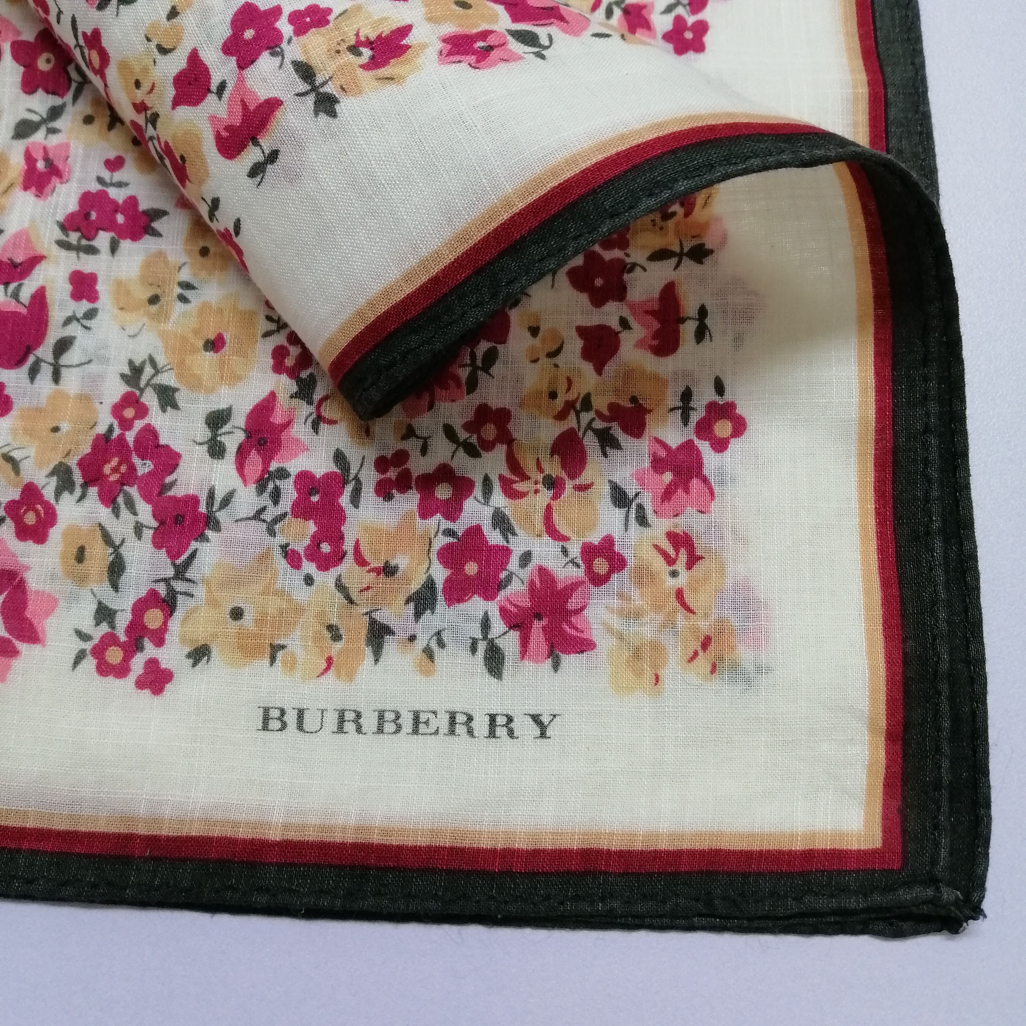 Burberry × Vintage Vintage Burberry Handkerchief/Neckerchief/Scarves-KD1079 Size ONE SIZE - 4 Thumbnail